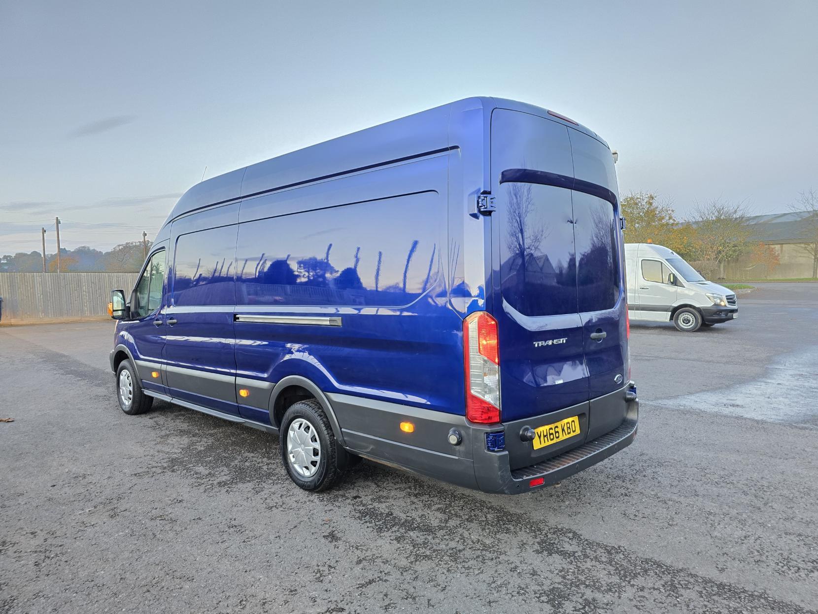 Ford Transit 2.2 TDCi 350 Trend Panel Van 5dr Diesel Manual RWD L4 H3 Euro 5 (125 ps)