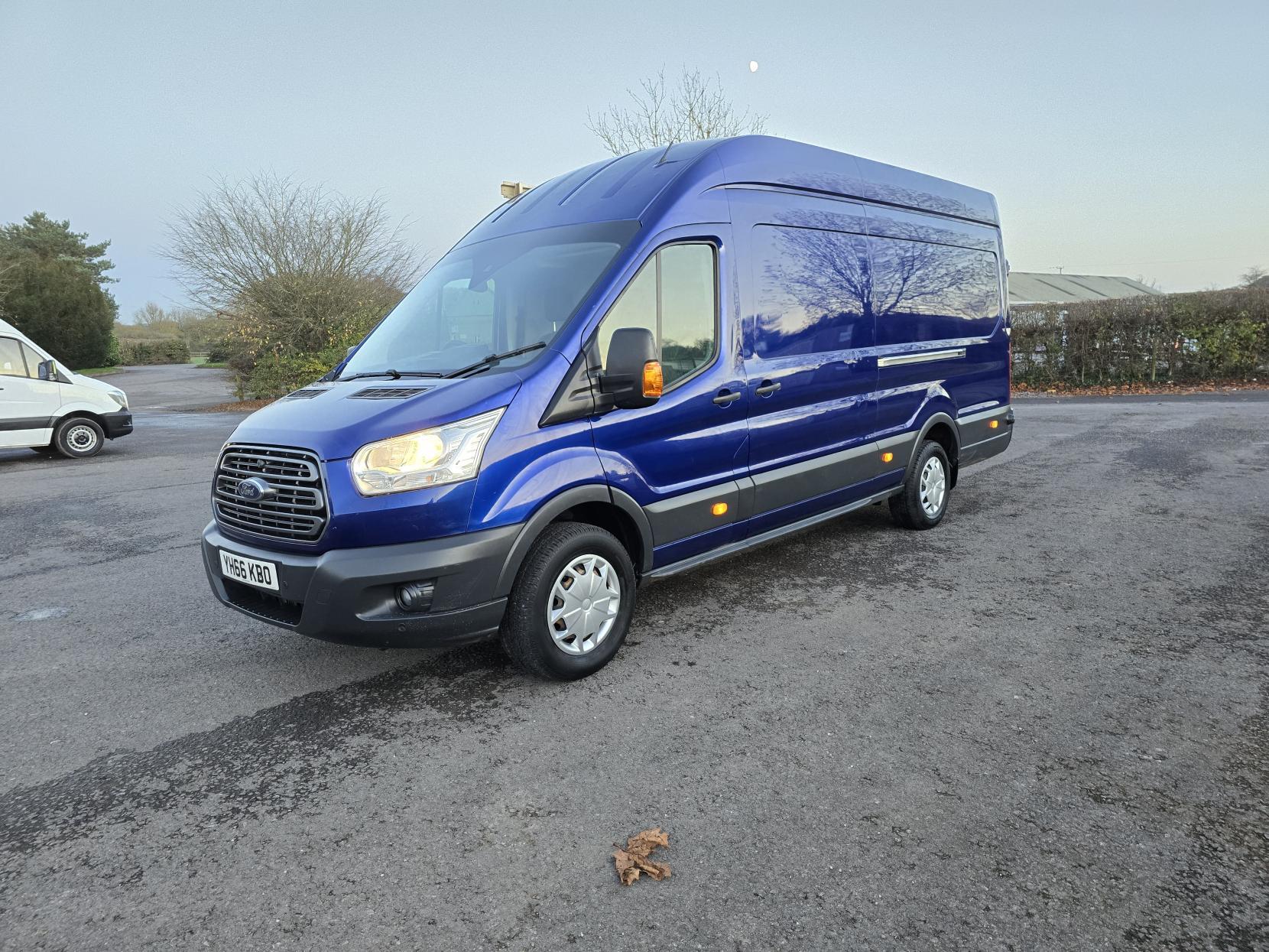 Ford Transit 2.2 TDCi 350 Trend Panel Van 5dr Diesel Manual RWD L4 H3 Euro 5 (125 ps)