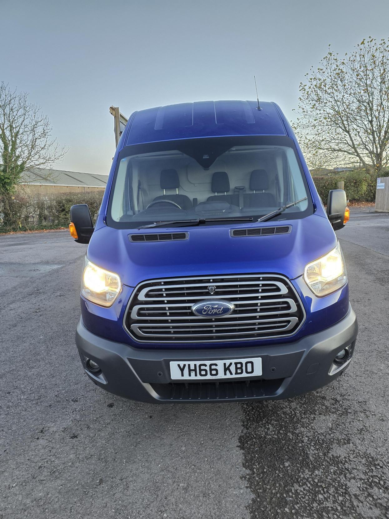 Ford Transit 2.2 TDCi 350 Trend Panel Van 5dr Diesel Manual RWD L4 H3 Euro 5 (125 ps)