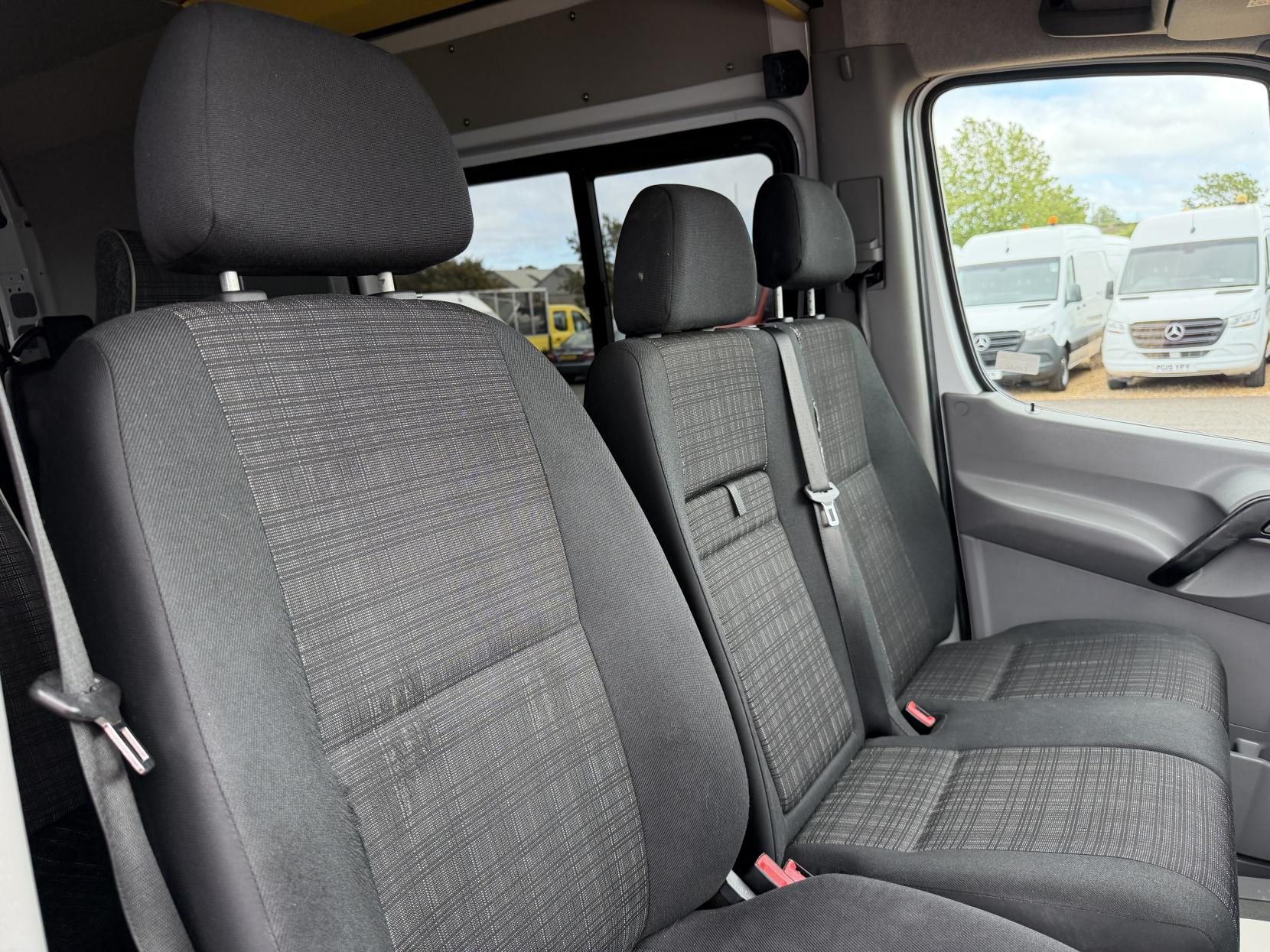2014 Mercedes-Benz Sprinter 2.1 313 CDi Panel Van 4dr Diesel Manual RWD L2 (129 bhp) - Thumbnail 16