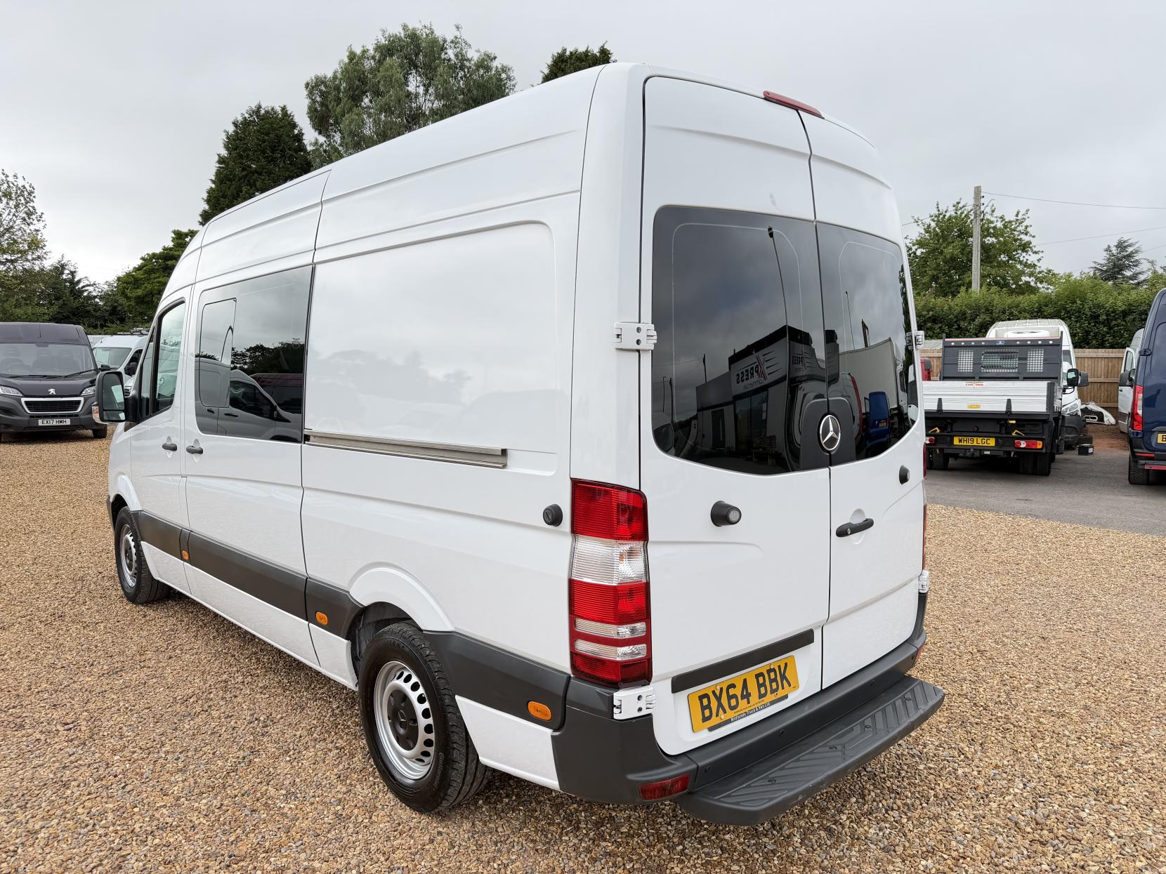 2014 Mercedes-Benz Sprinter 2.1 313 CDi Panel Van 4dr Diesel Manual RWD L2 (129 bhp) - Thumbnail 9