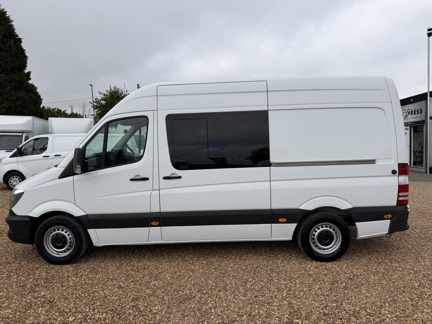 2014 Mercedes-Benz Sprinter 2.1 313 CDi Panel Van 4dr Diesel Manual RWD L2 (129 bhp) - Thumbnail 8