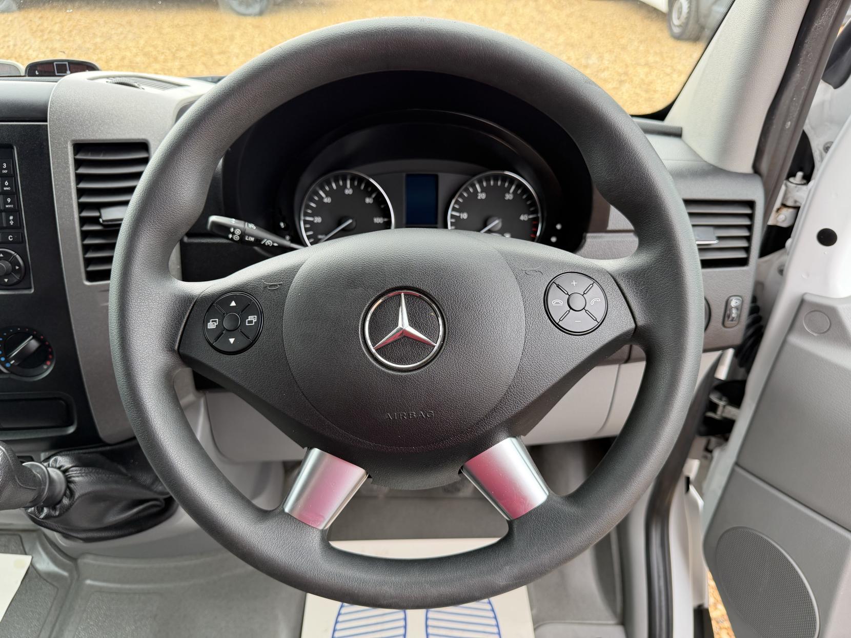 2014 Mercedes-Benz Sprinter 2.1 313 CDi Panel Van 4dr Diesel Manual RWD L2 (129 bhp) - Thumbnail 45