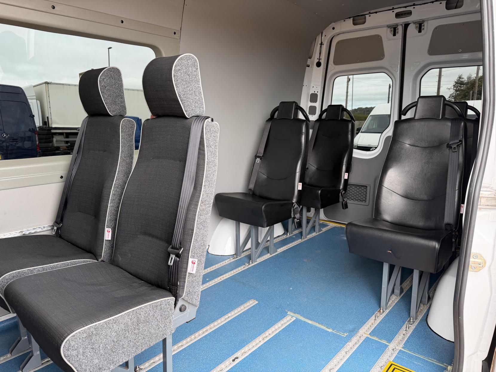 2014 Mercedes-Benz Sprinter 2.1 313 CDi Panel Van 4dr Diesel Manual RWD L2 (129 bhp) - Thumbnail 3