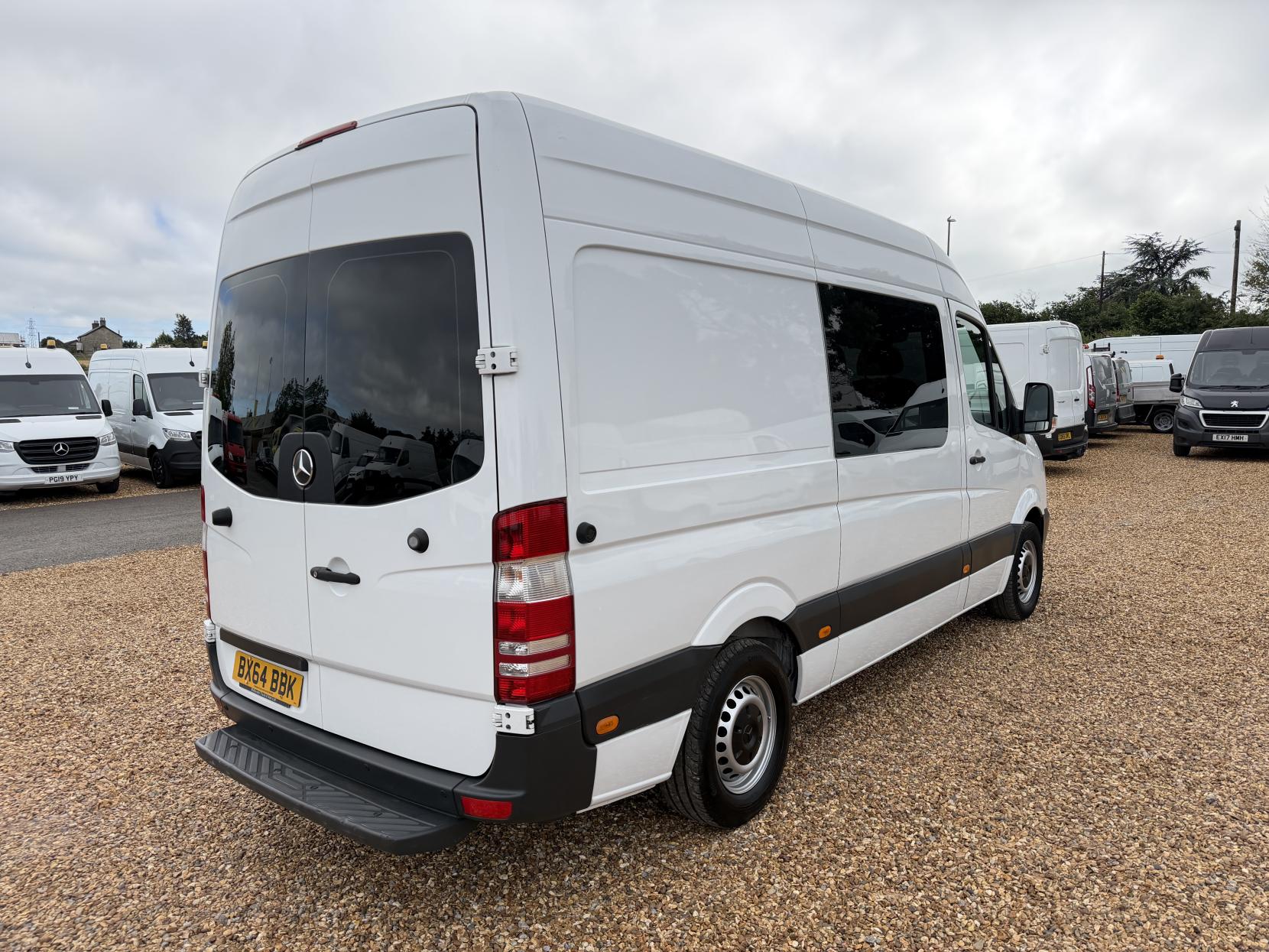 2014 Mercedes-Benz Sprinter 2.1 313 CDi Panel Van 4dr Diesel Manual RWD L2 (129 bhp) - Thumbnail 11