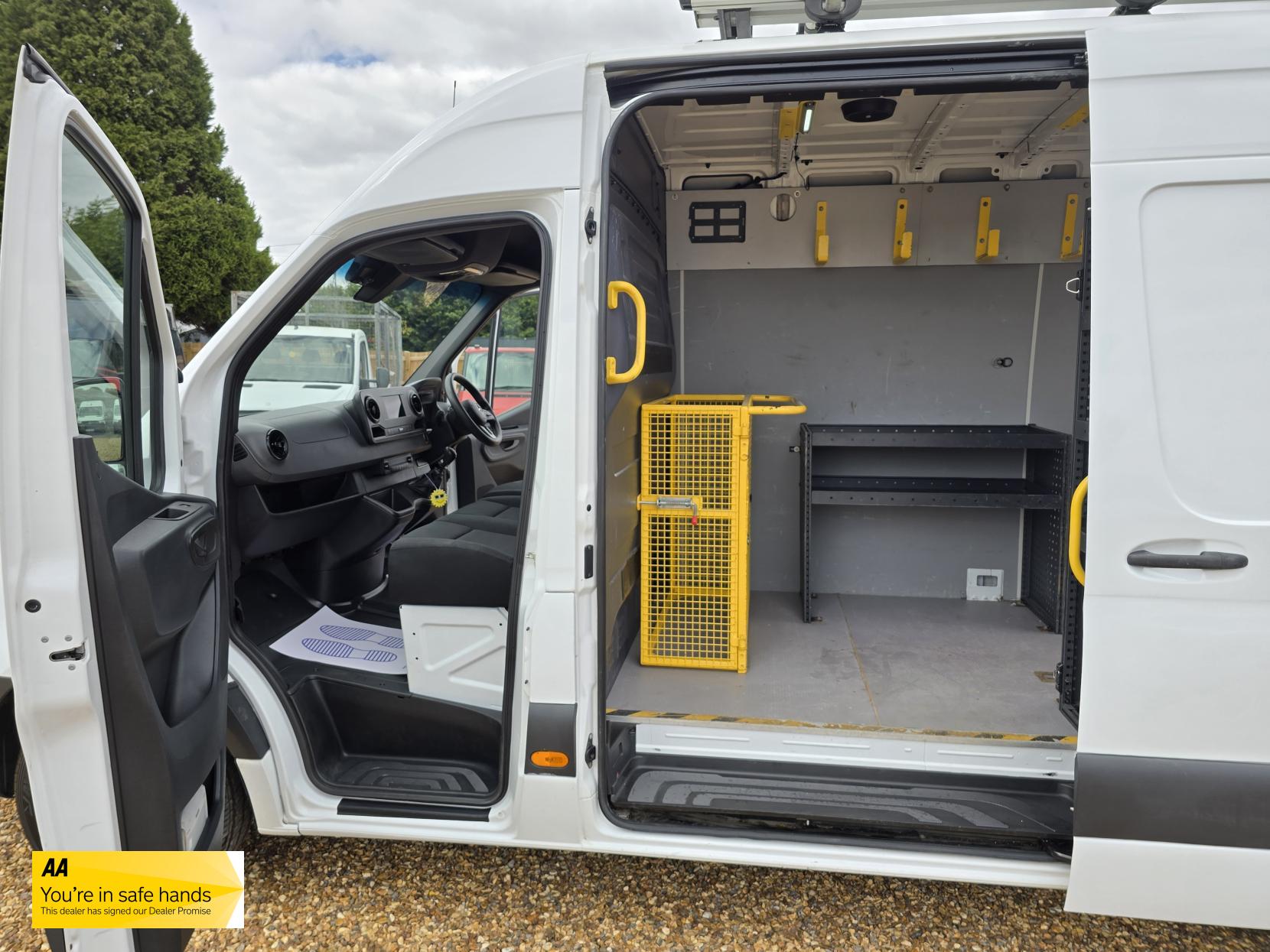 Mercedes-Benz Sprinter 2.1 316 CDI Panel Van 5dr Diesel Manual RWD L2 H2 Euro 6 (163 ps)