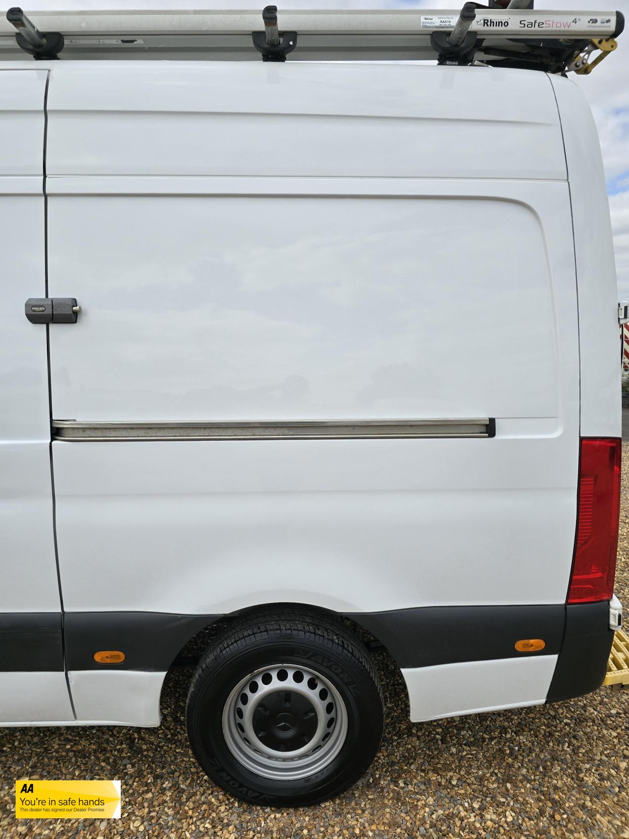 Mercedes-Benz Sprinter 2.1 316 CDI Panel Van 5dr Diesel Manual RWD L2 H2 Euro 6 (163 ps)