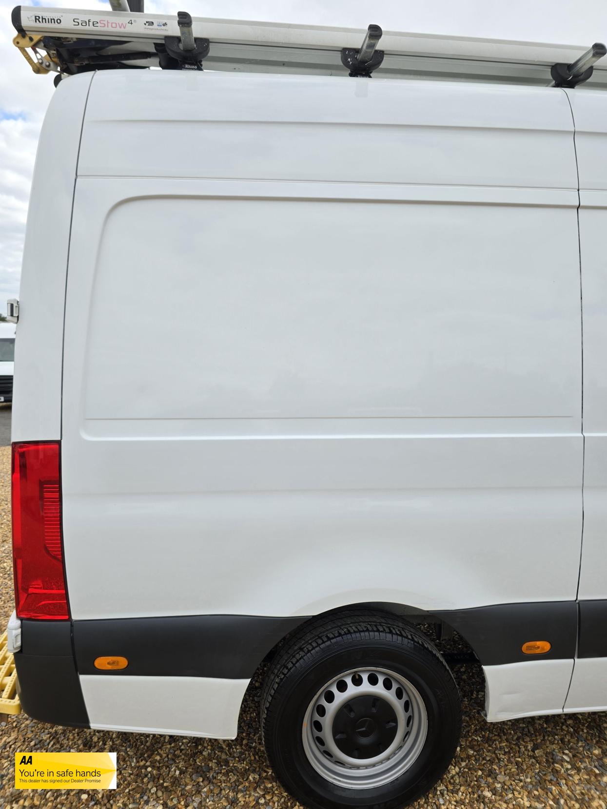 Mercedes-Benz Sprinter 2.1 316 CDI Panel Van 5dr Diesel Manual RWD L2 H2 Euro 6 (163 ps)