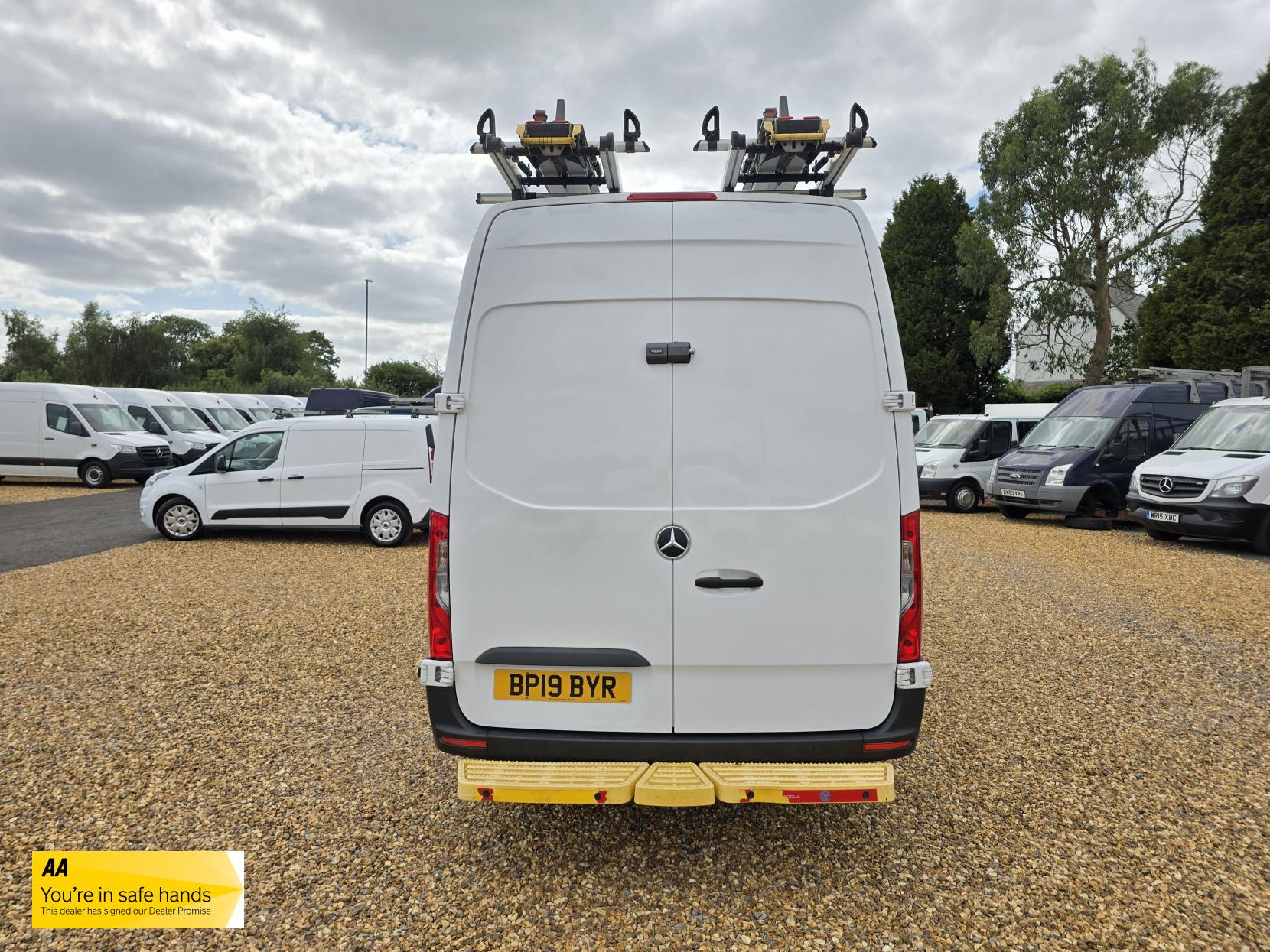 Mercedes-Benz Sprinter 2.1 316 CDI Panel Van 5dr Diesel Manual RWD L2 H2 Euro 6 (163 ps)