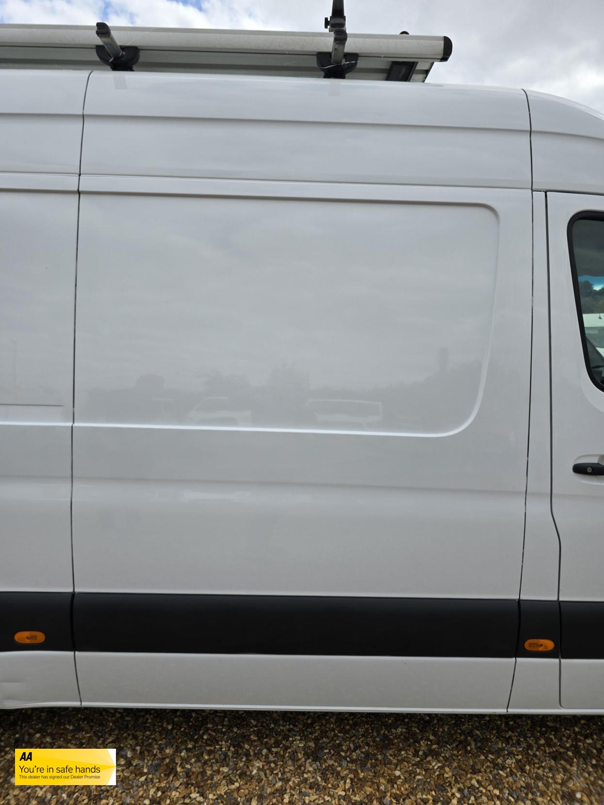 Mercedes-Benz Sprinter 2.1 316 CDI Panel Van 5dr Diesel Manual RWD L2 H2 Euro 6 (163 ps)