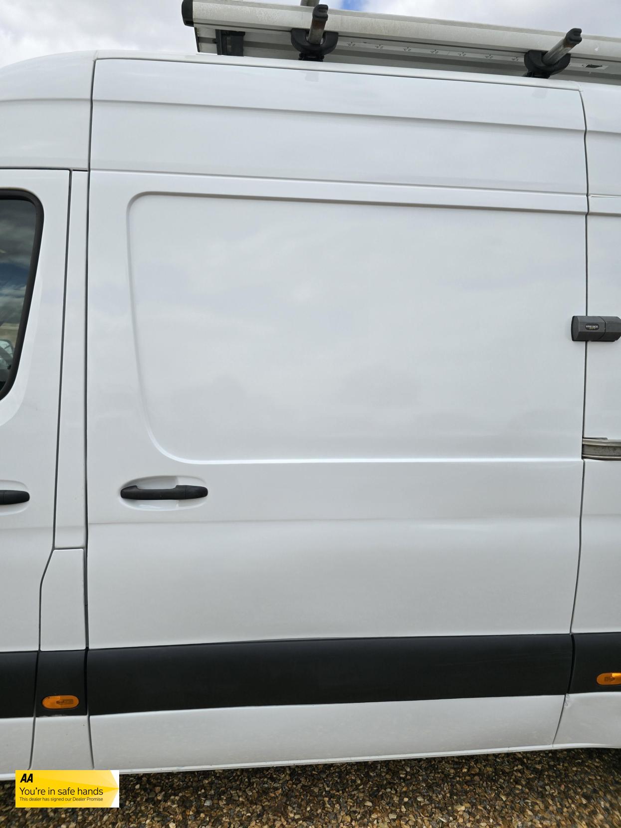 Mercedes-Benz Sprinter 2.1 316 CDI Panel Van 5dr Diesel Manual RWD L2 H2 Euro 6 (163 ps)