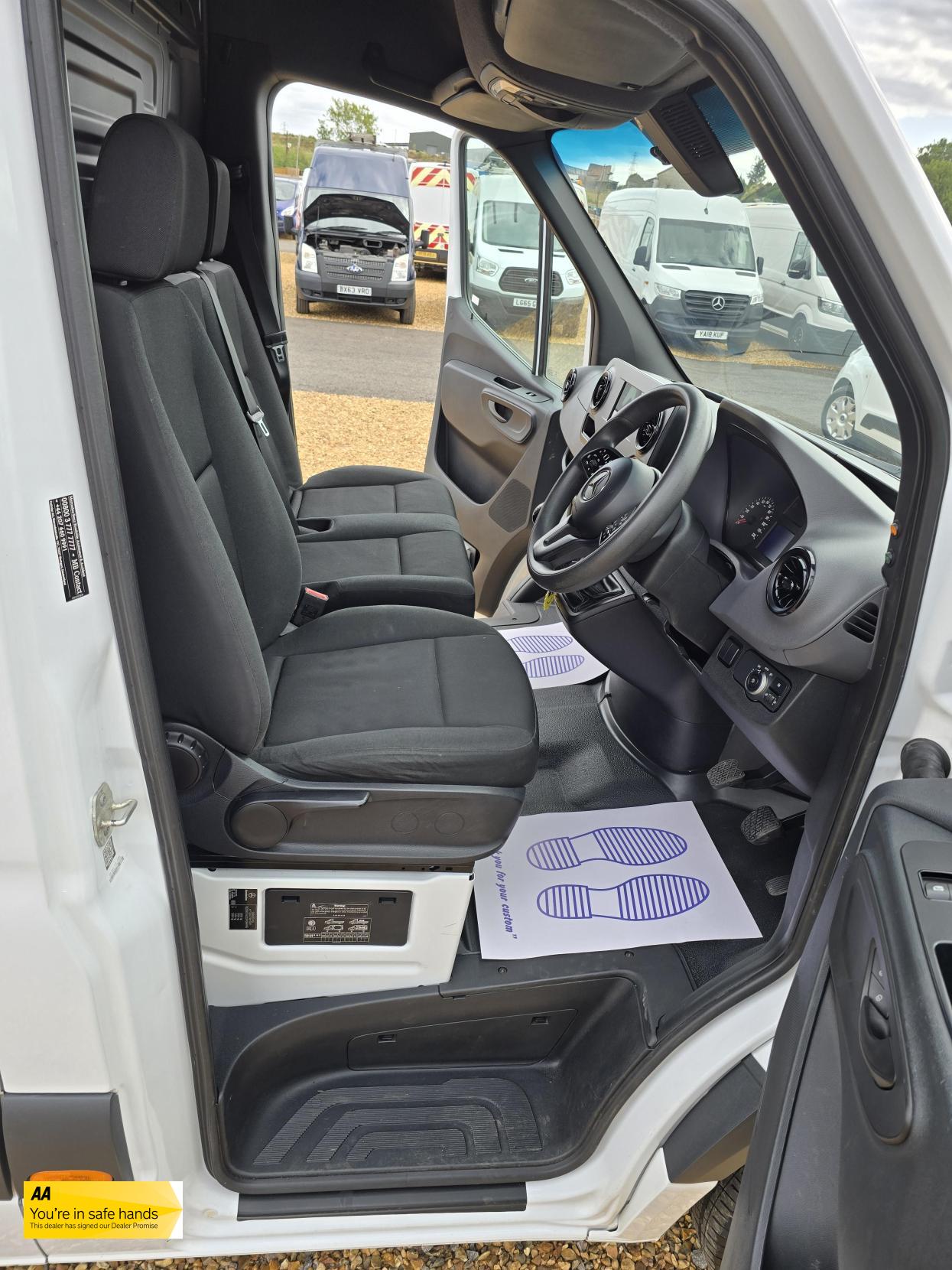 Mercedes-Benz Sprinter 2.1 316 CDI Panel Van 5dr Diesel Manual RWD L2 H2 Euro 6 (163 ps)