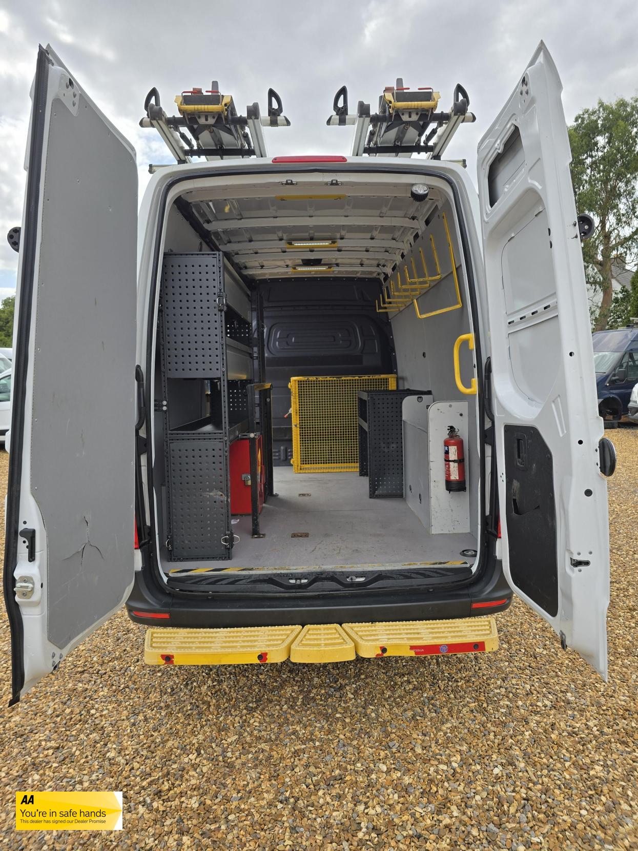Mercedes-Benz Sprinter 2.1 316 CDI Panel Van 5dr Diesel Manual RWD L2 H2 Euro 6 (163 ps)