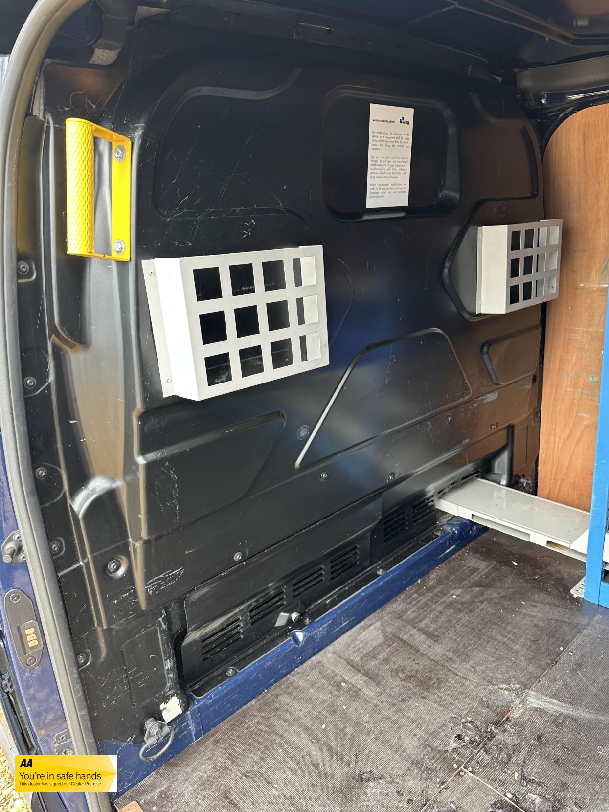 Ford Transit Custom 2.2 TDCi 330 Trend Panel Van 5dr Diesel Manual L2 H1 (197 g/km, 123 bhp)