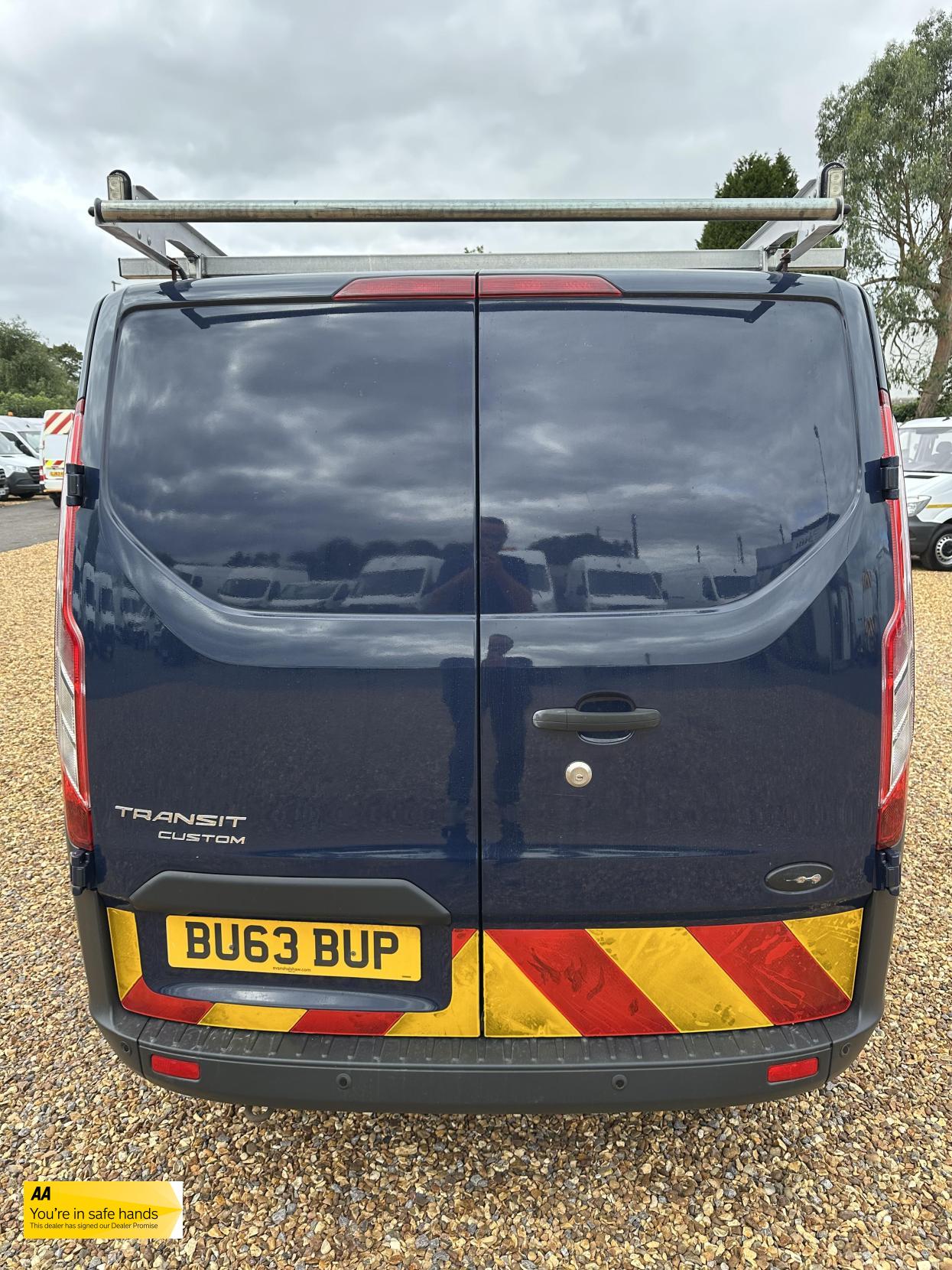Ford Transit Custom 2.2 TDCi 330 Trend Panel Van 5dr Diesel Manual L2 H1 (197 g/km, 123 bhp)