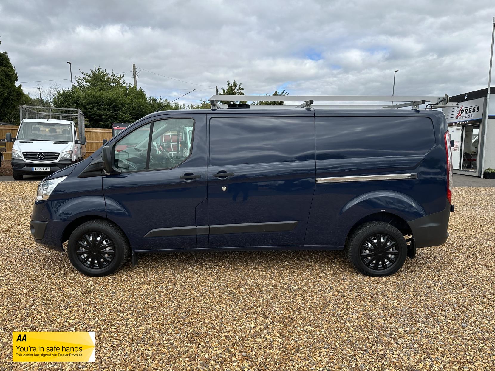 Ford Transit Custom 2.2 TDCi 330 Trend Panel Van 5dr Diesel Manual L2 H1 (197 g/km, 123 bhp)