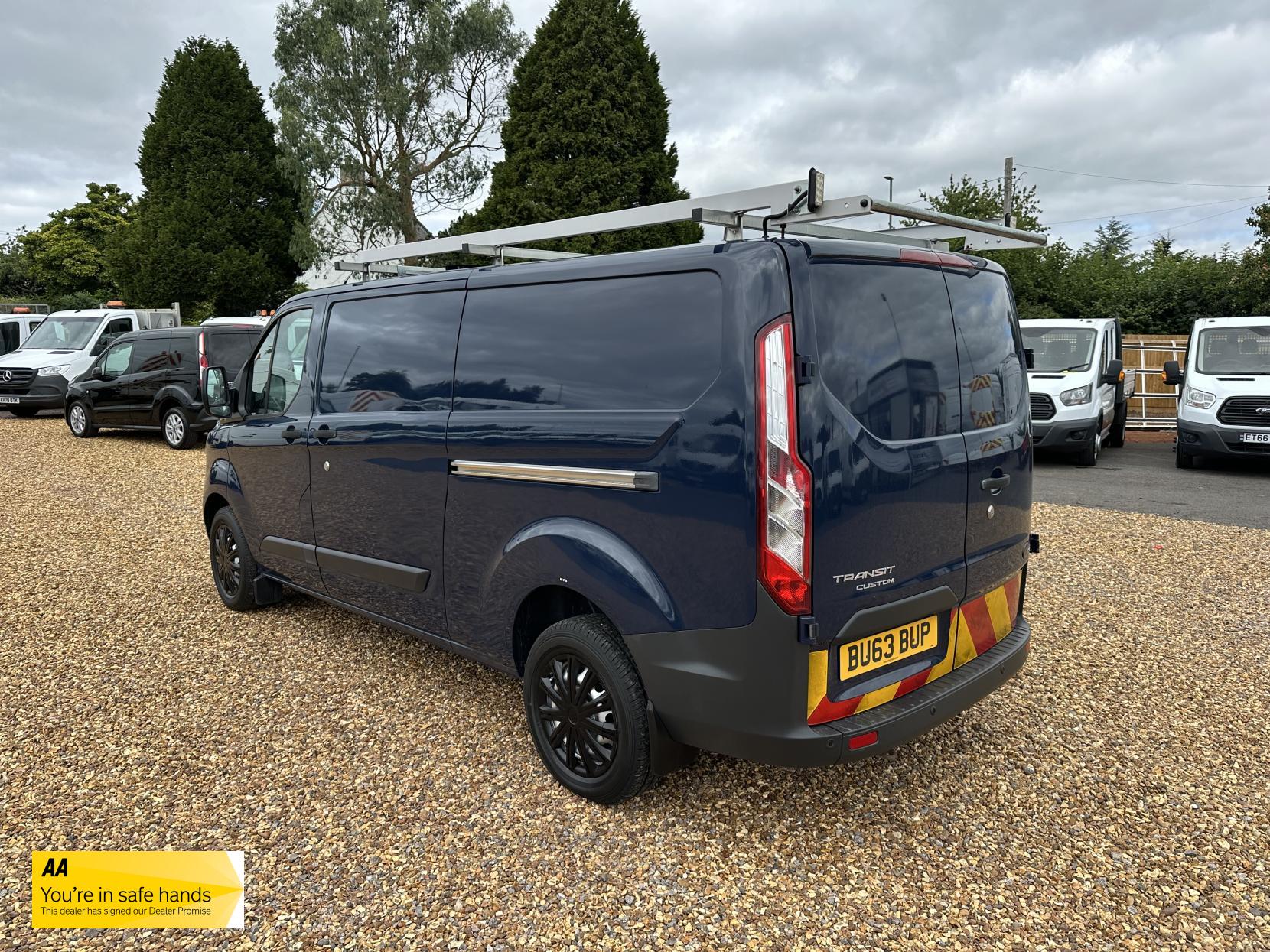 Ford Transit Custom 2.2 TDCi 330 Trend Panel Van 5dr Diesel Manual L2 H1 (197 g/km, 123 bhp)