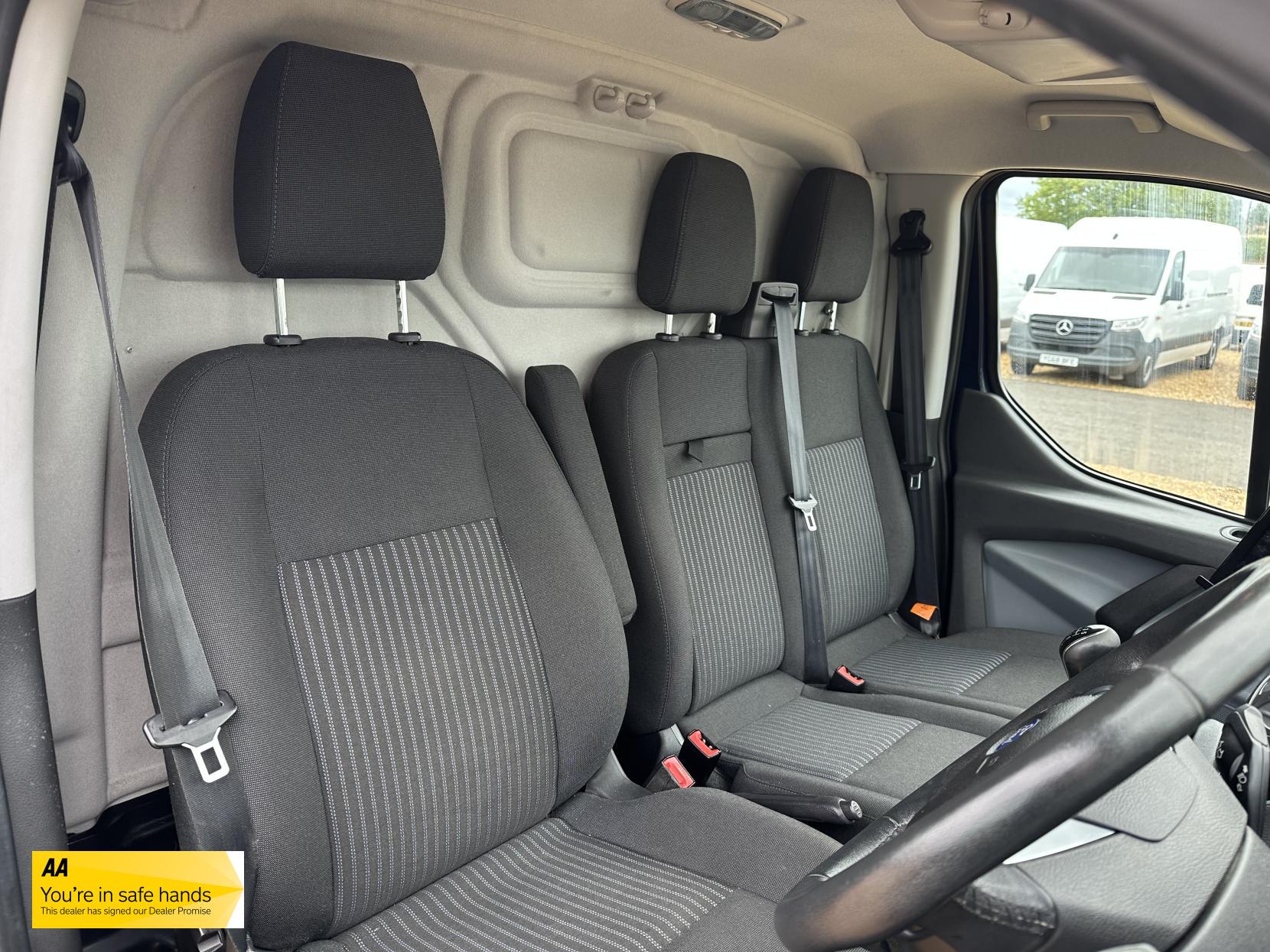 Ford Transit Custom 2.2 TDCi 330 Trend Panel Van 5dr Diesel Manual L2 H1 (197 g/km, 123 bhp)