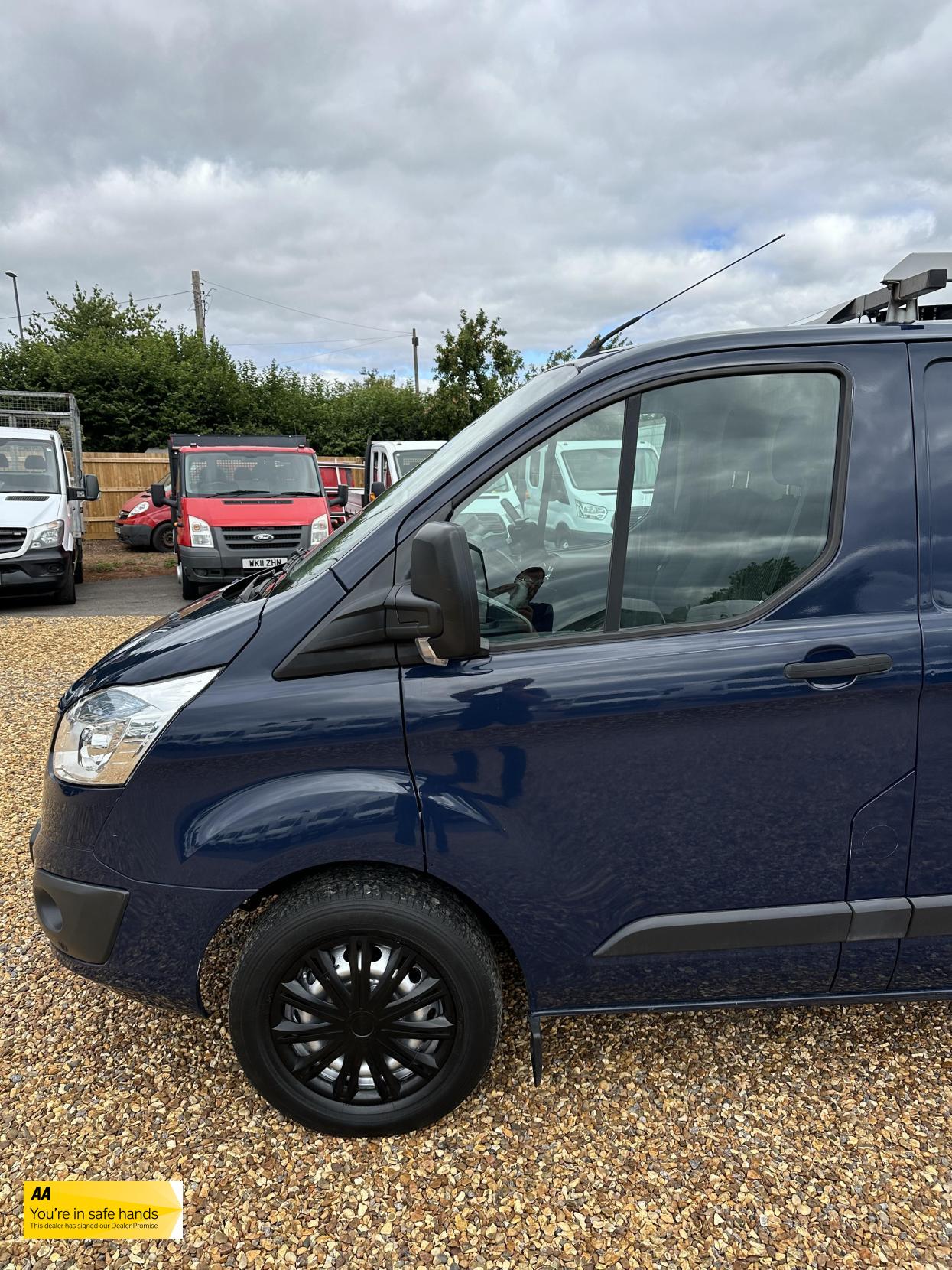 Ford Transit Custom 2.2 TDCi 330 Trend Panel Van 5dr Diesel Manual L2 H1 (197 g/km, 123 bhp)