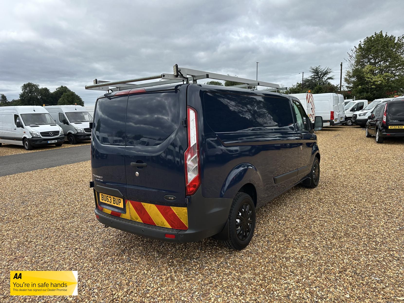 Ford Transit Custom 2.2 TDCi 330 Trend Panel Van 5dr Diesel Manual L2 H1 (197 g/km, 123 bhp)