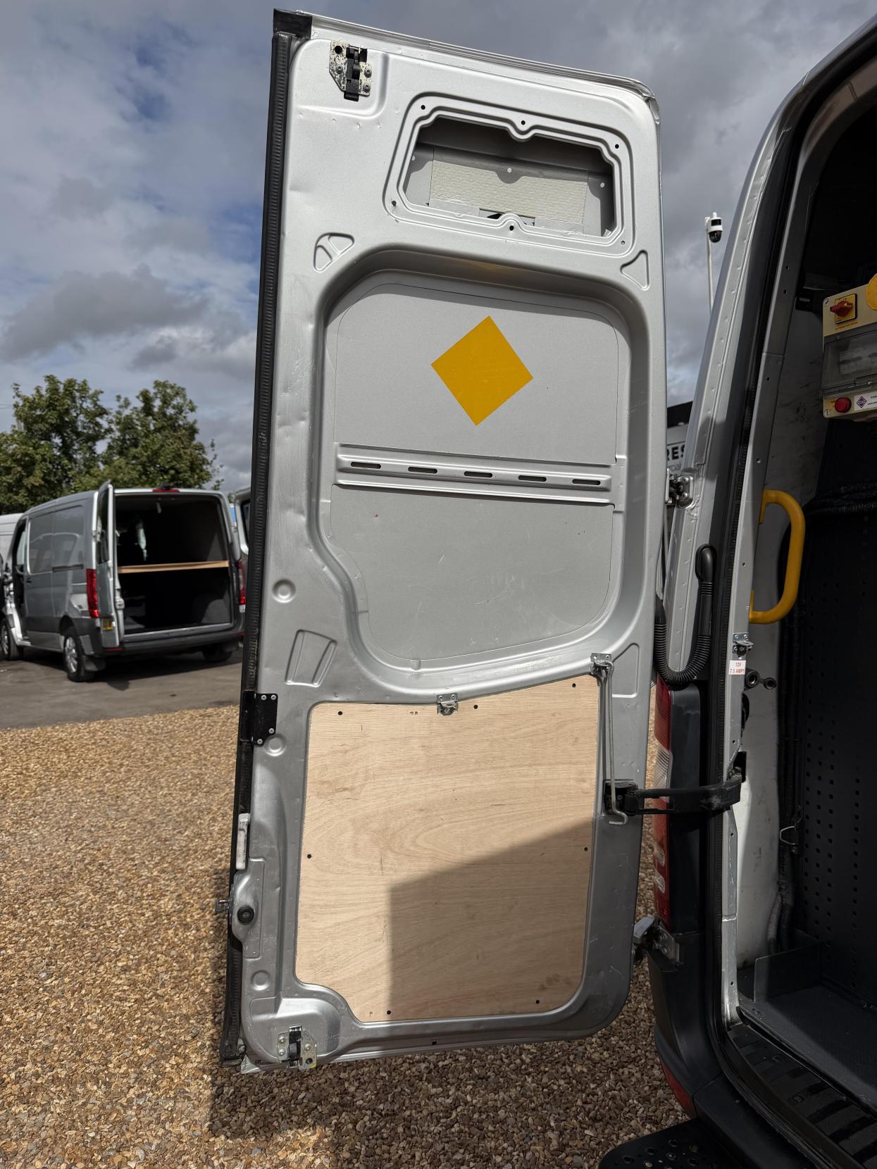 2014 Mercedes-Benz Sprinter 2.1 313 CDi Panel Van 4dr Diesel Manual RWD L1 H3 (222 g/km, 129 bhp) - Thumbnail 42