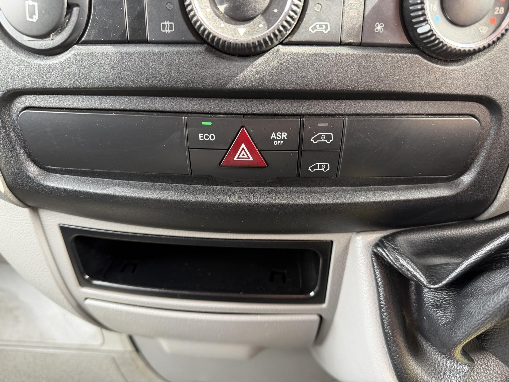 2014 Mercedes-Benz Sprinter 2.1 313 CDi Panel Van 4dr Diesel Manual RWD L1 H3 (222 g/km, 129 bhp) - Thumbnail 27