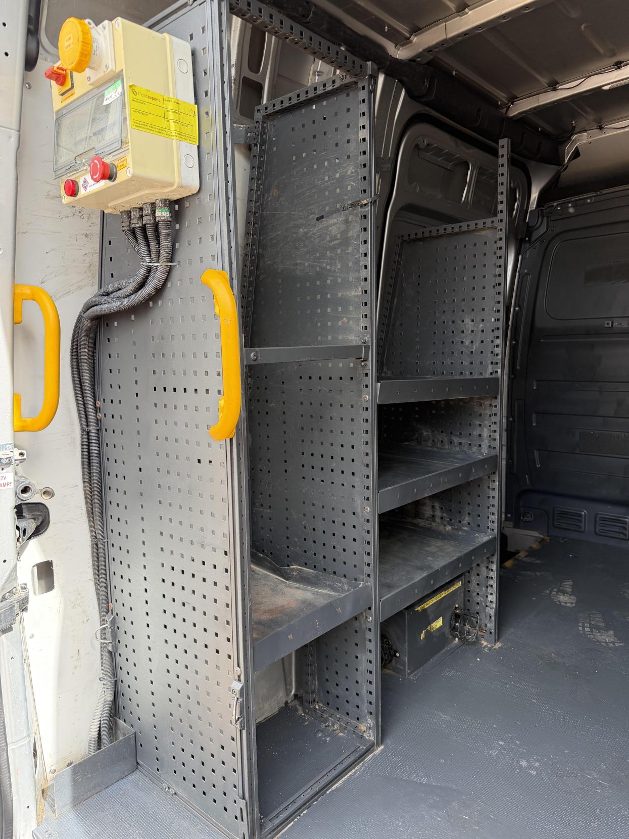 2014 Mercedes-Benz Sprinter 2.1 313 CDi Panel Van 4dr Diesel Manual RWD L1 H3 (222 g/km, 129 bhp) - Thumbnail 41
