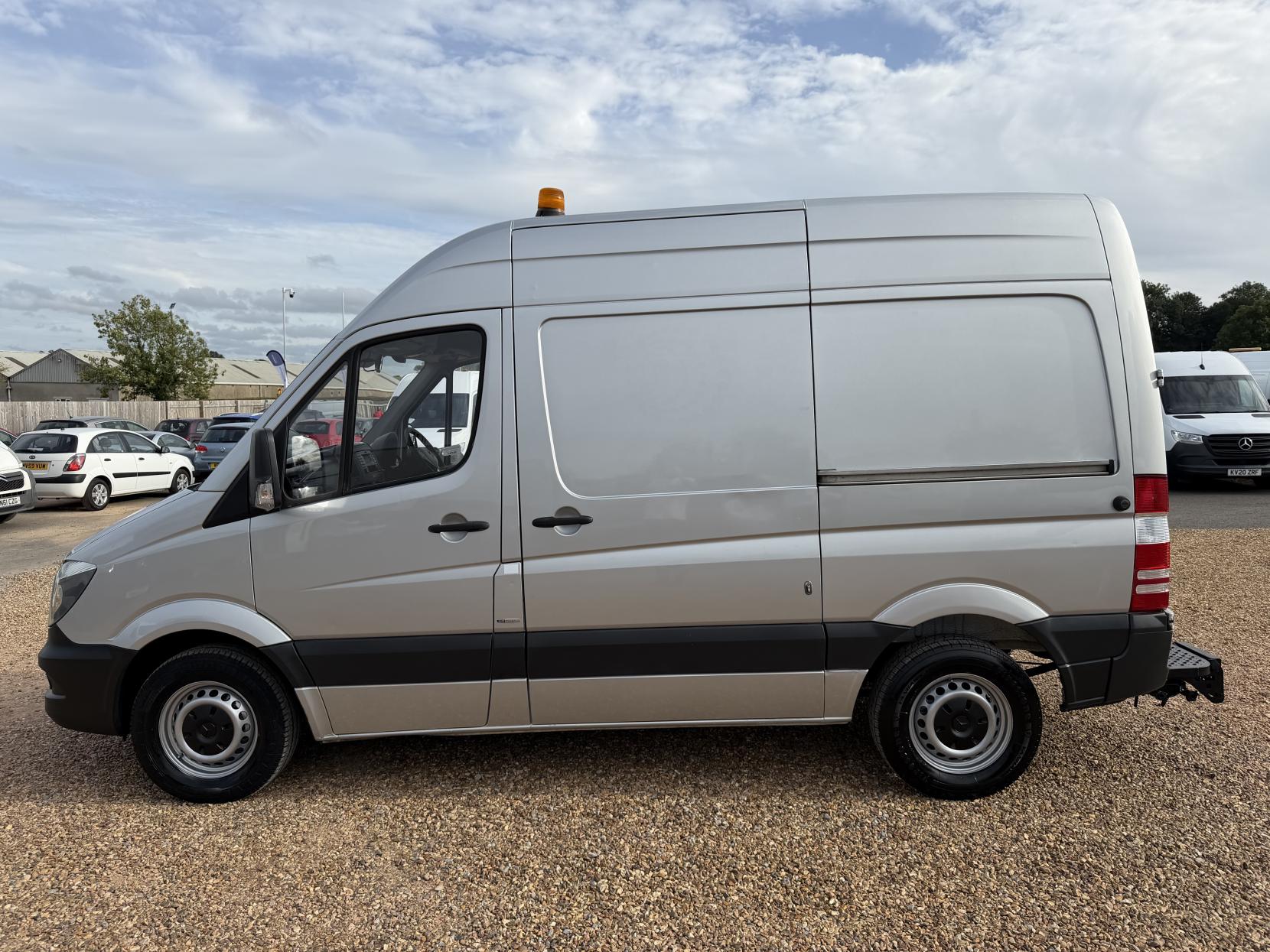 2014 Mercedes-Benz Sprinter 2.1 313 CDi Panel Van 4dr Diesel Manual RWD L1 H3 (222 g/km, 129 bhp) - Thumbnail 8