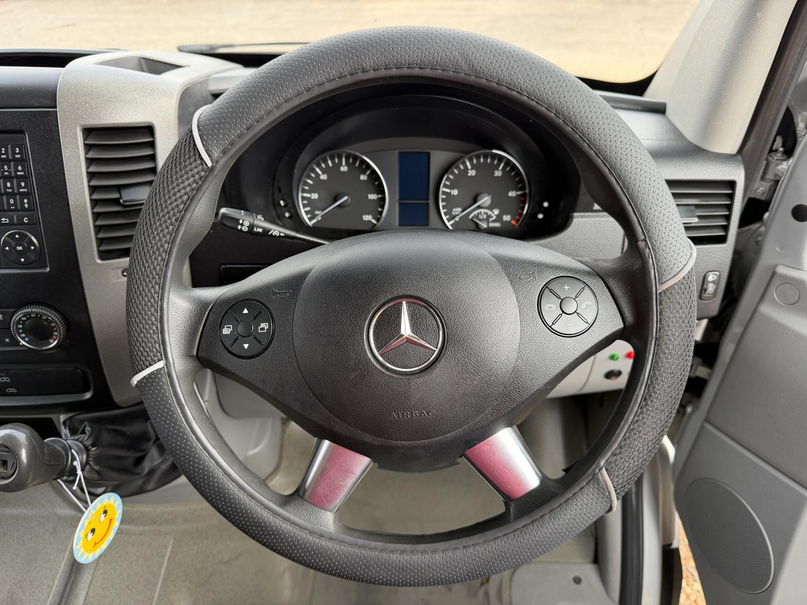 2014 Mercedes-Benz Sprinter 2.1 313 CDi Panel Van 4dr Diesel Manual RWD L1 H3 (222 g/km, 129 bhp) - Thumbnail 16