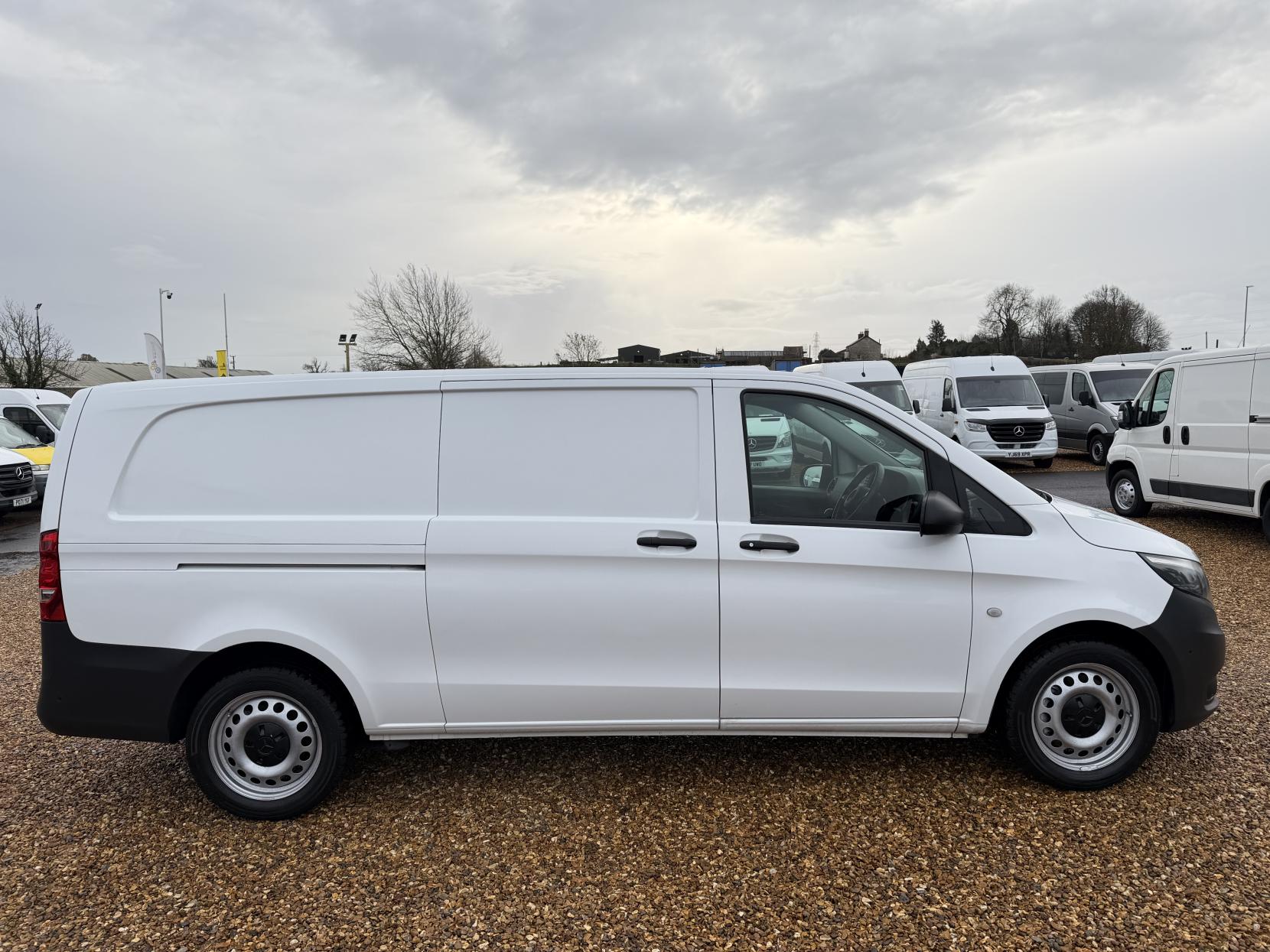Mercedes-Benz Vito 2.1 114 CDI Pure Panel Van 5dr Diesel Manual RWD L3 Euro 6 (s/s) (136 ps)