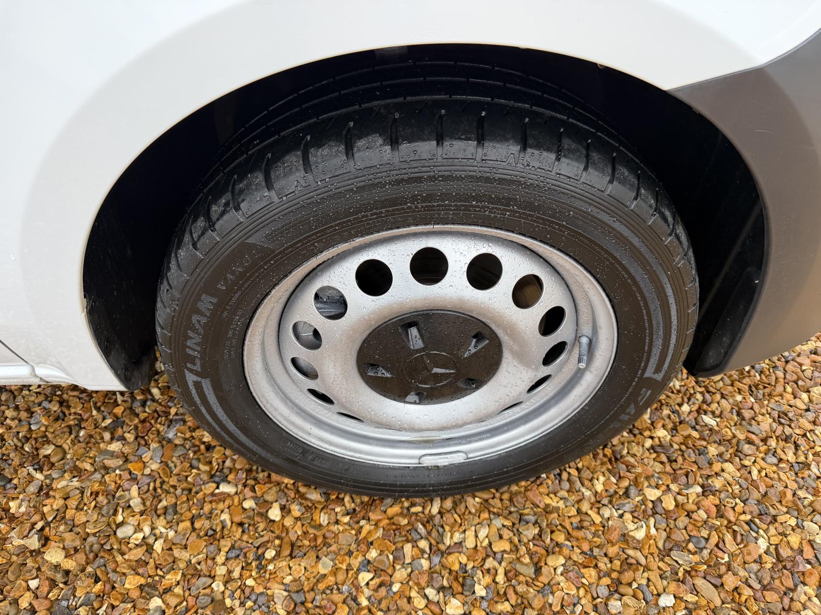 Mercedes-Benz Vito 2.1 114 CDI Pure Panel Van 5dr Diesel Manual RWD L3 Euro 6 (s/s) (136 ps)