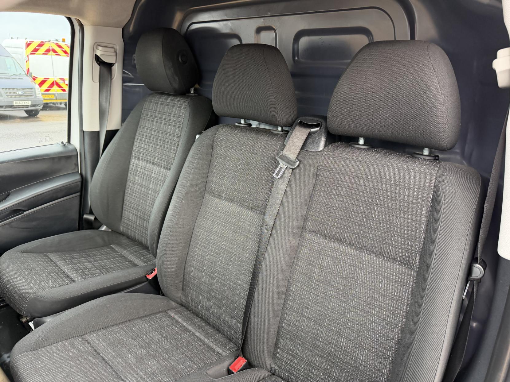 Mercedes-Benz Vito 2.1 114 CDI Pure Panel Van 5dr Diesel Manual RWD L3 Euro 6 (s/s) (136 ps)