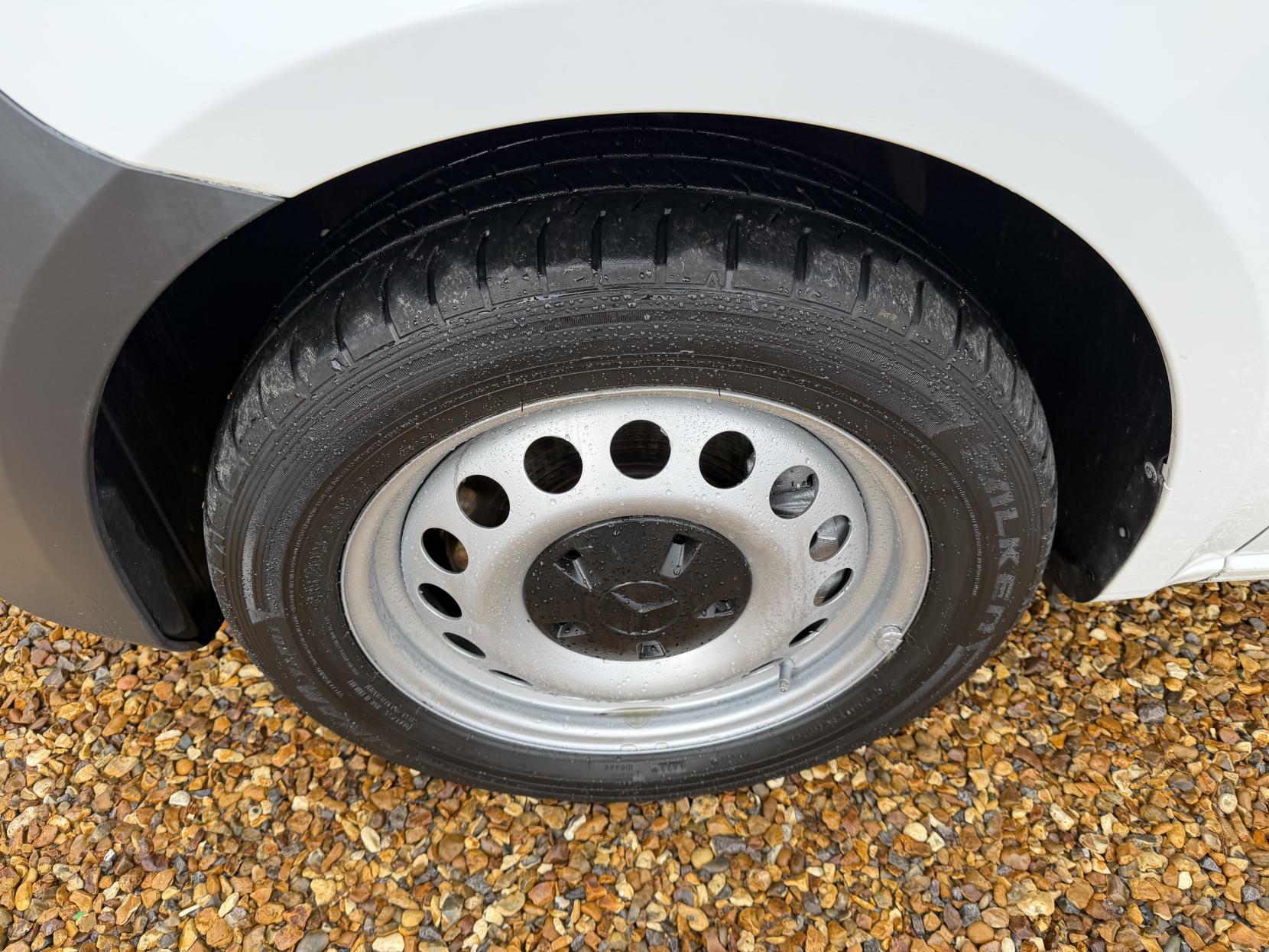 Mercedes-Benz Vito 2.1 114 CDI Pure Panel Van 5dr Diesel Manual RWD L3 Euro 6 (s/s) (136 ps)