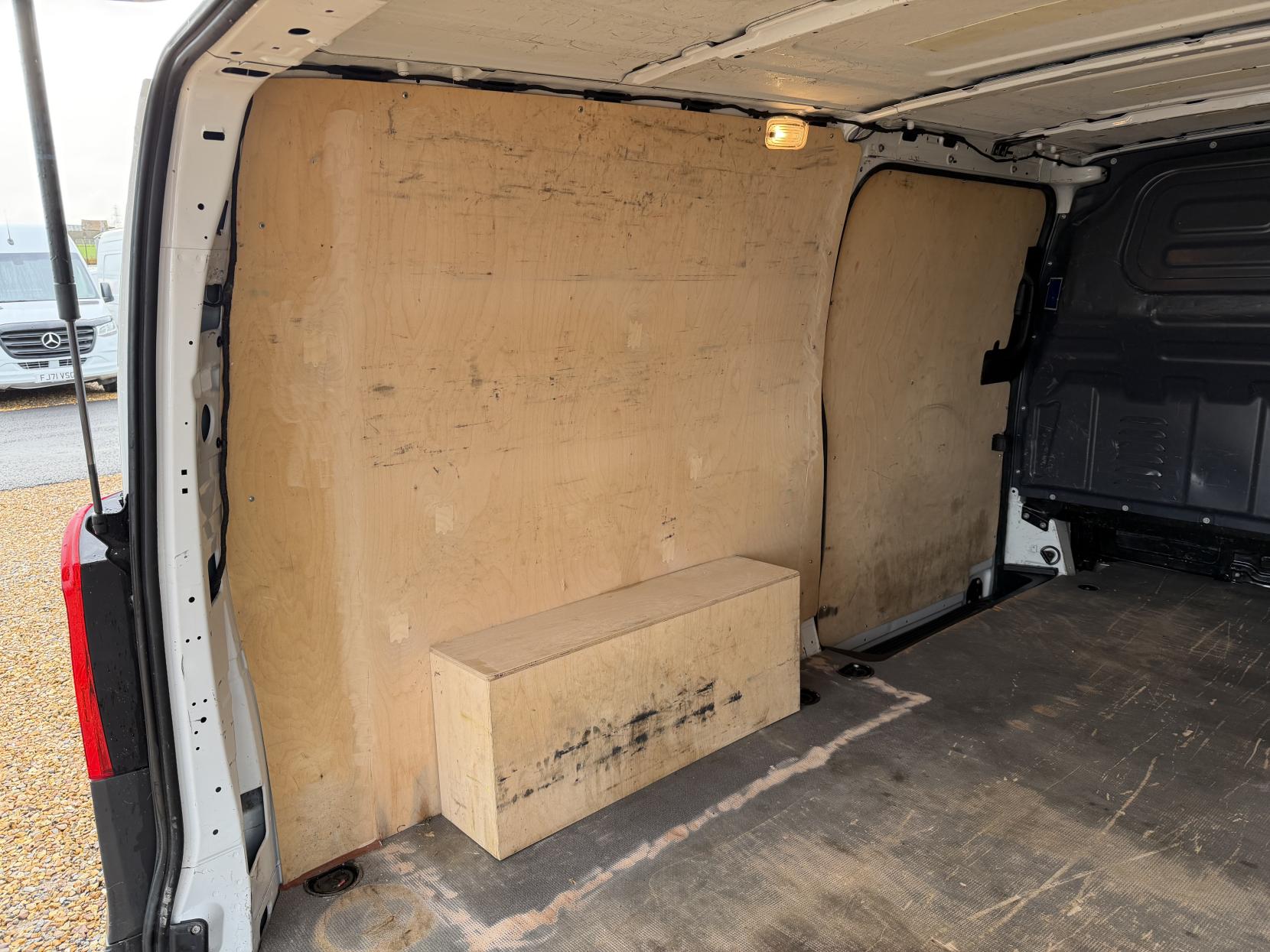 Mercedes-Benz Vito 2.1 114 CDI Pure Panel Van 5dr Diesel Manual RWD L3 Euro 6 (s/s) (136 ps)