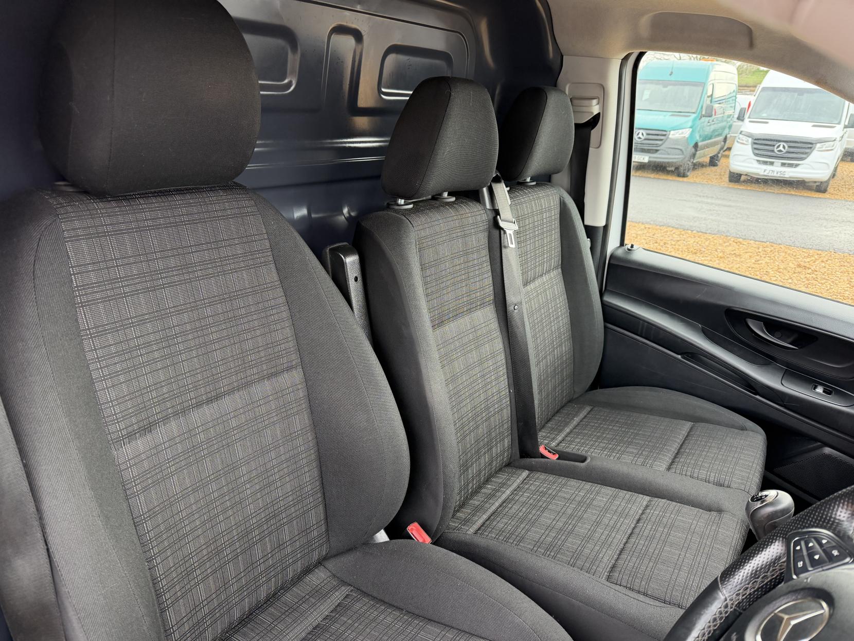 Mercedes-Benz Vito 2.1 114 CDI Pure Panel Van 5dr Diesel Manual RWD L3 Euro 6 (s/s) (136 ps)