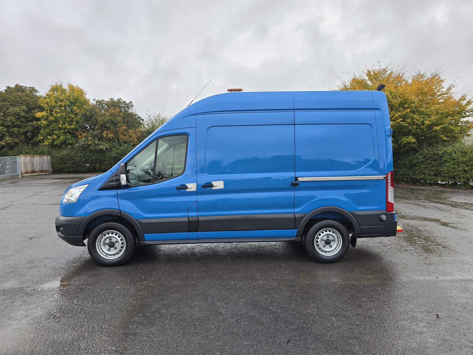 Ford Transit 2.0 350 EcoBlue Panel Van 5dr Diesel Manual RWD L2 H3 Euro 6 (170 ps)