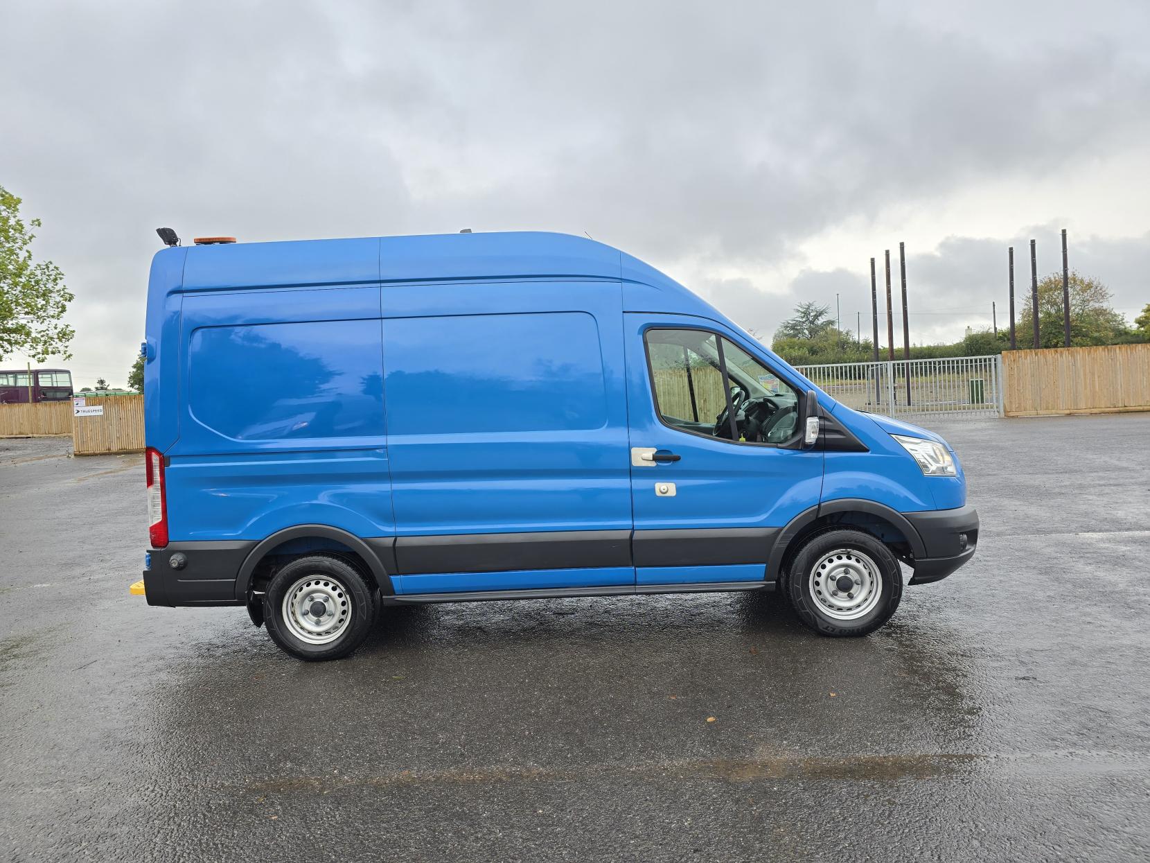 Ford Transit 2.0 350 EcoBlue Panel Van 5dr Diesel Manual RWD L2 H3 Euro 6 (170 ps)