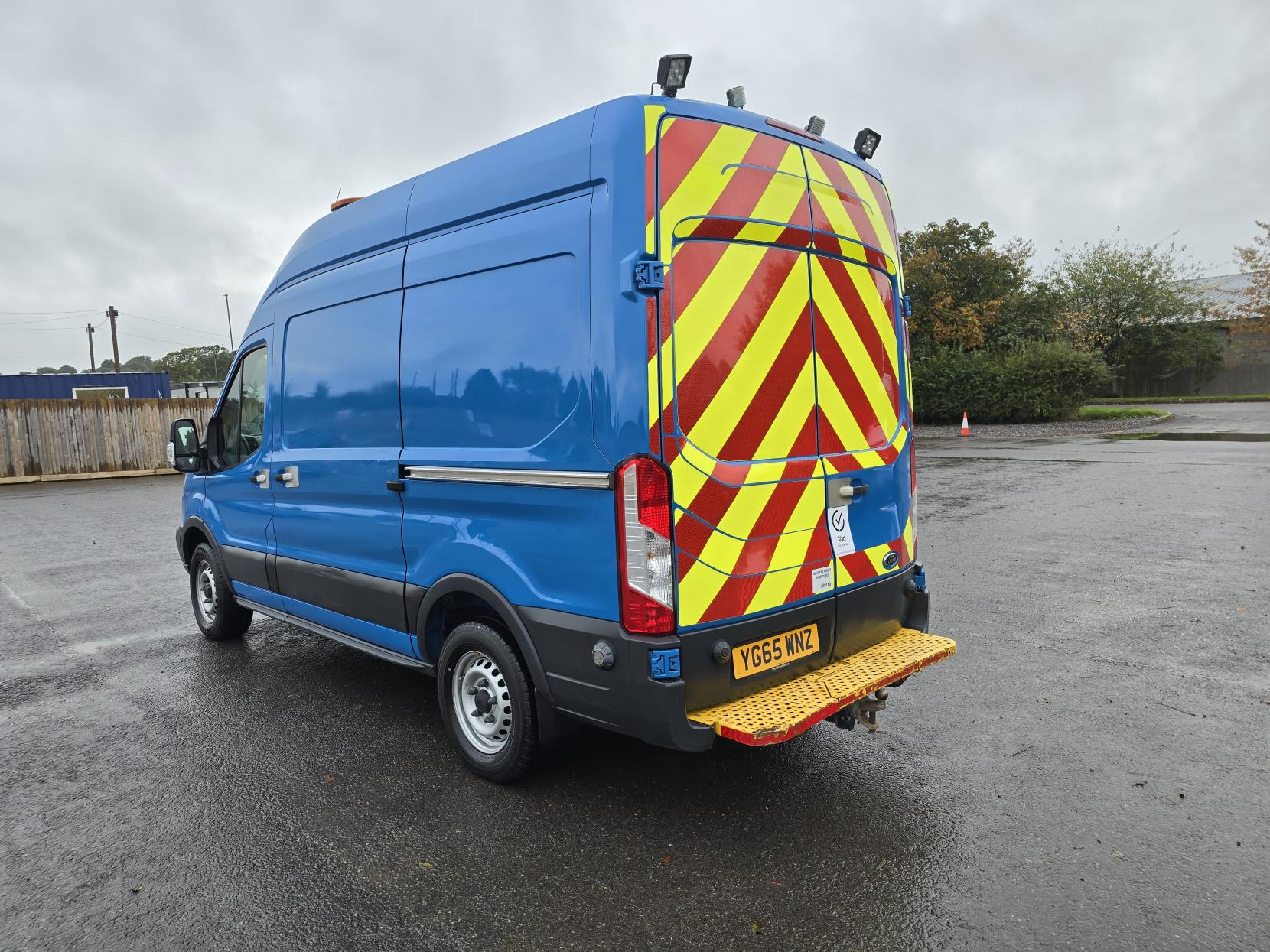 Ford Transit 2.0 350 EcoBlue Panel Van 5dr Diesel Manual RWD L2 H3 Euro 6 (170 ps)