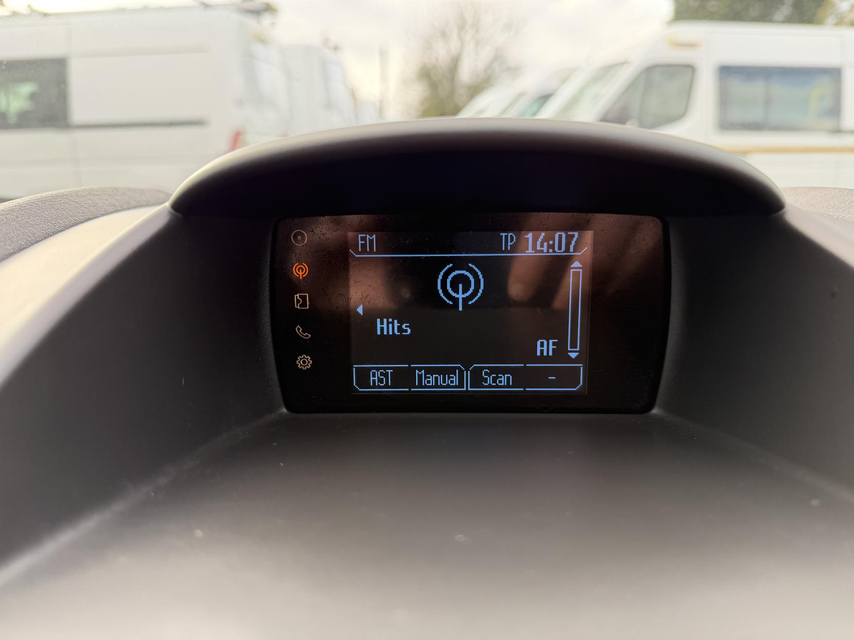 Ford Fiesta 1.0T EcoBoost Zetec Hatchback 5dr Petrol Manual Euro 5 (s/s) (100 ps)