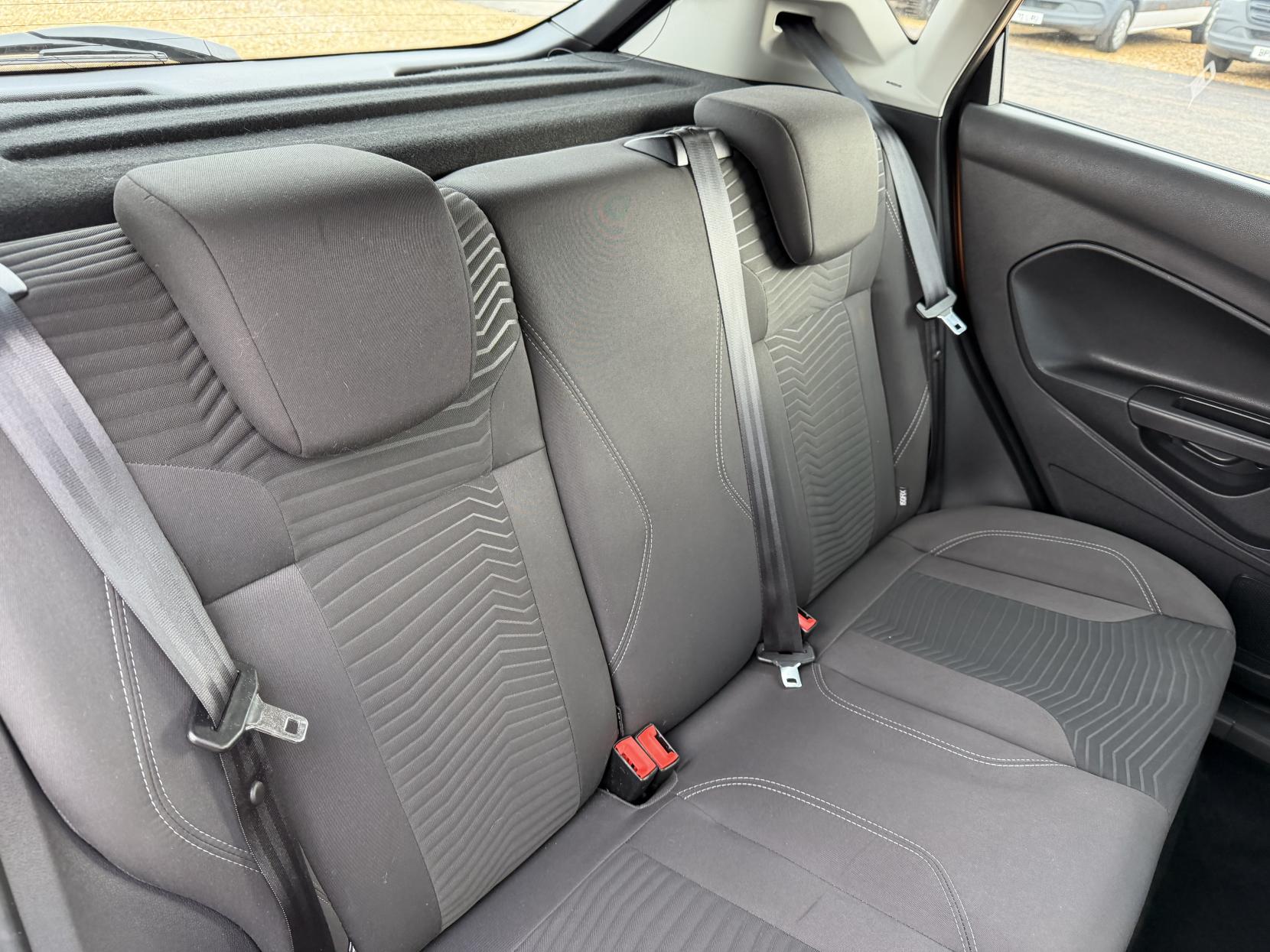 Ford Fiesta 1.0T EcoBoost Zetec Hatchback 5dr Petrol Manual Euro 5 (s/s) (100 ps)