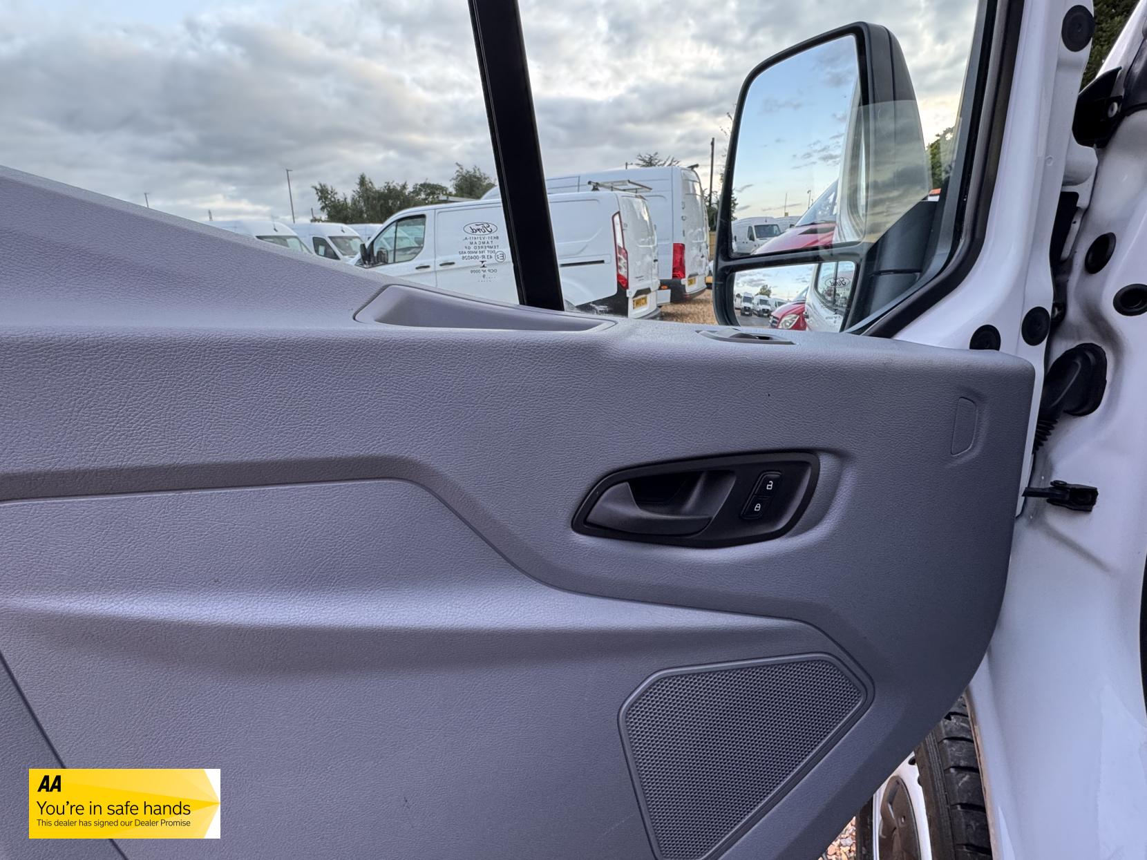 Ford Transit 2.0 350 EcoBlue Panel Van 5dr Diesel Manual RWD L2 H3 Euro 6 (130 ps)