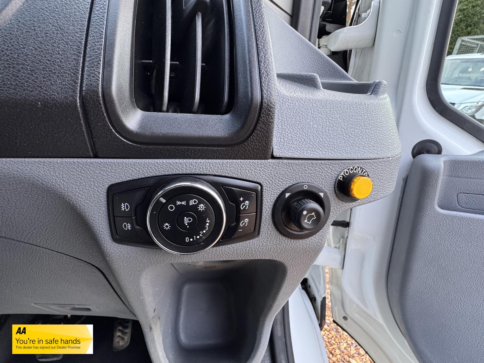 Ford Transit 2.0 350 EcoBlue Panel Van 5dr Diesel Manual RWD L2 H3 Euro 6 (130 ps)