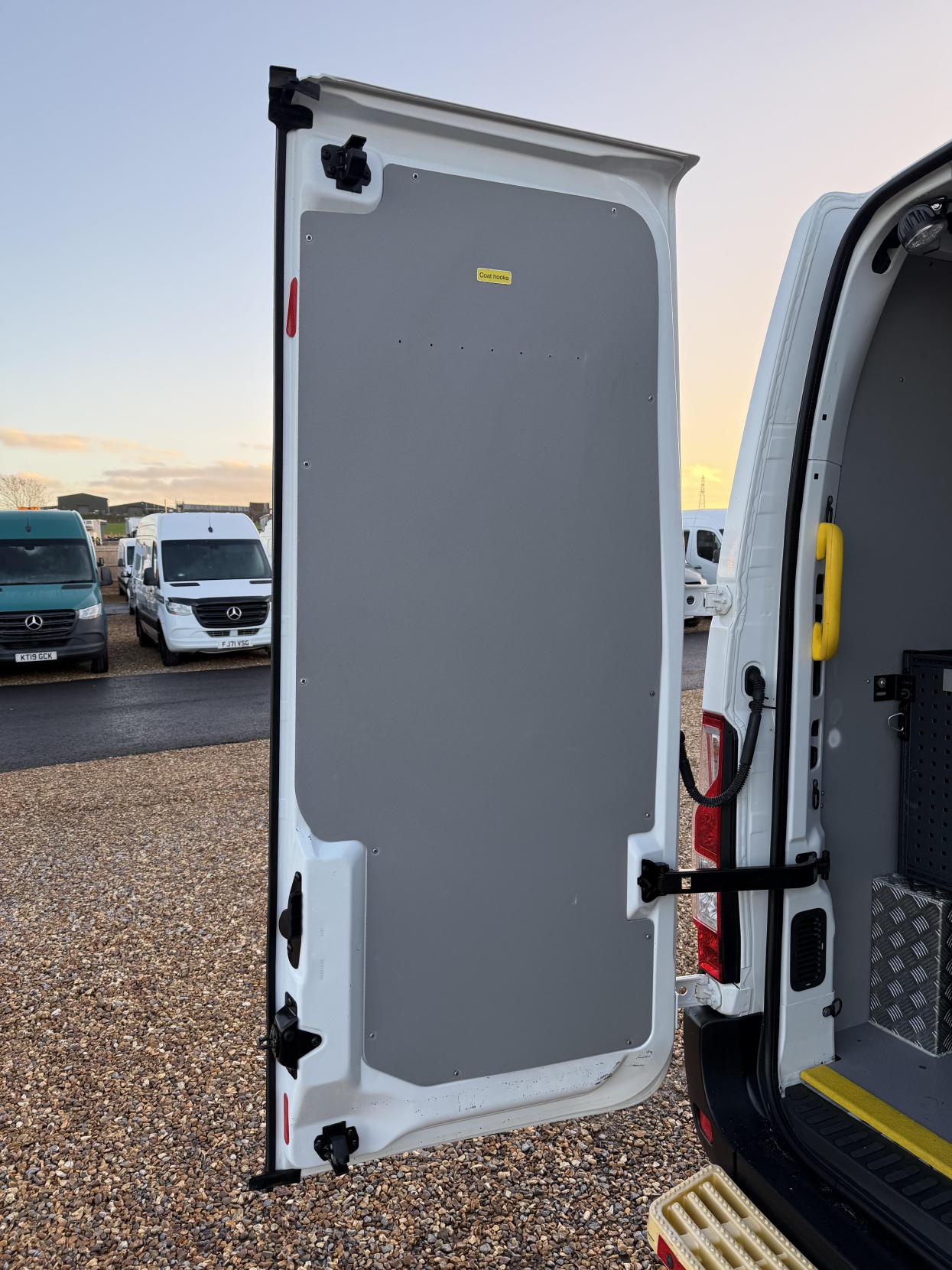 Vauxhall Movano 2.3 CDTi 3500 Panel Van 5dr Diesel Manual FWD L2 H2 Euro 6 (130 ps)