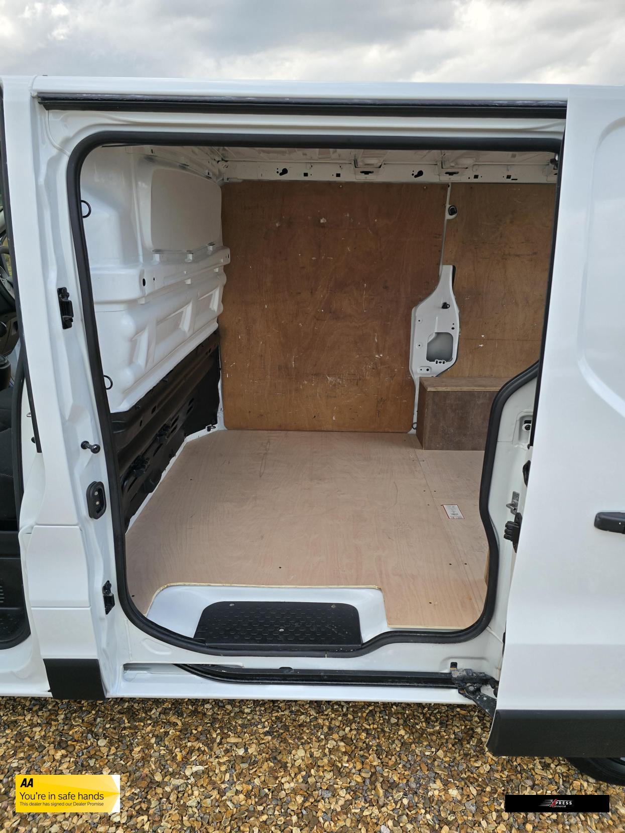 Renault Trafic Trafic 1.6 dCi ENERGY 27 Business+ Panel Van 5dr Diesel Manual SWB Standard Roof Euro 6 (s/s) (125 ps)