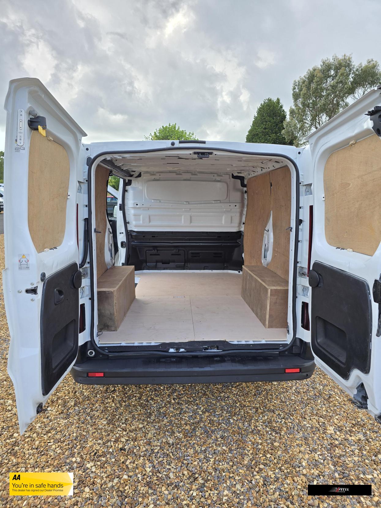 Renault Trafic Trafic 1.6 dCi ENERGY 27 Business+ Panel Van 5dr Diesel Manual SWB Standard Roof Euro 6 (s/s) (125 ps)
