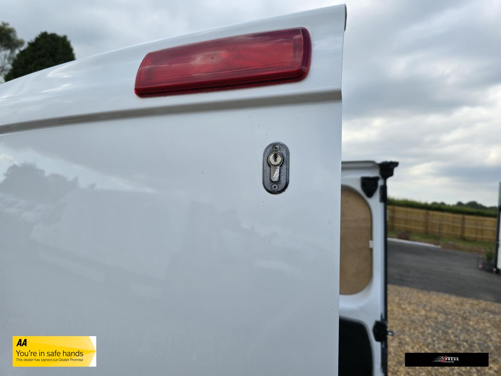 Renault Trafic Trafic 1.6 dCi ENERGY 27 Business+ Panel Van 5dr Diesel Manual SWB Standard Roof Euro 6 (s/s) (125 ps)