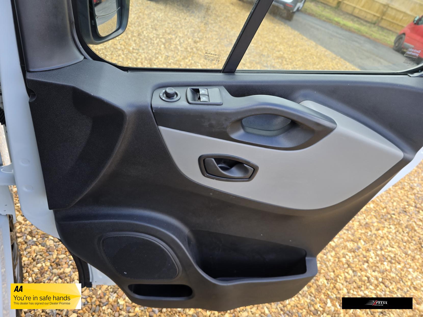 Renault Trafic Trafic 1.6 dCi ENERGY 27 Business+ Panel Van 5dr Diesel Manual SWB Standard Roof Euro 6 (s/s) (125 ps)
