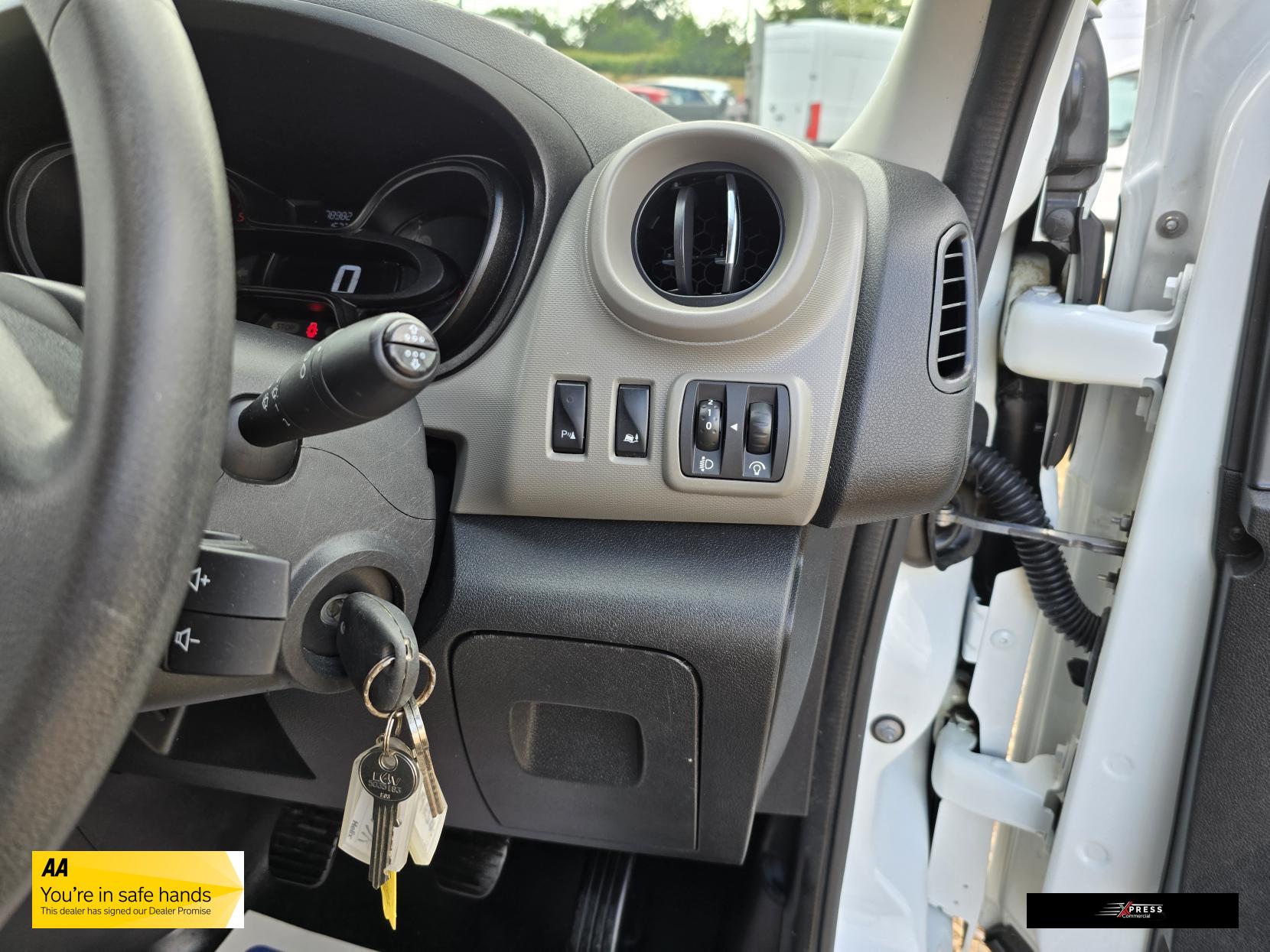 Renault Trafic Trafic 1.6 dCi ENERGY 27 Business+ Panel Van 5dr Diesel Manual SWB Standard Roof Euro 6 (s/s) (125 ps)