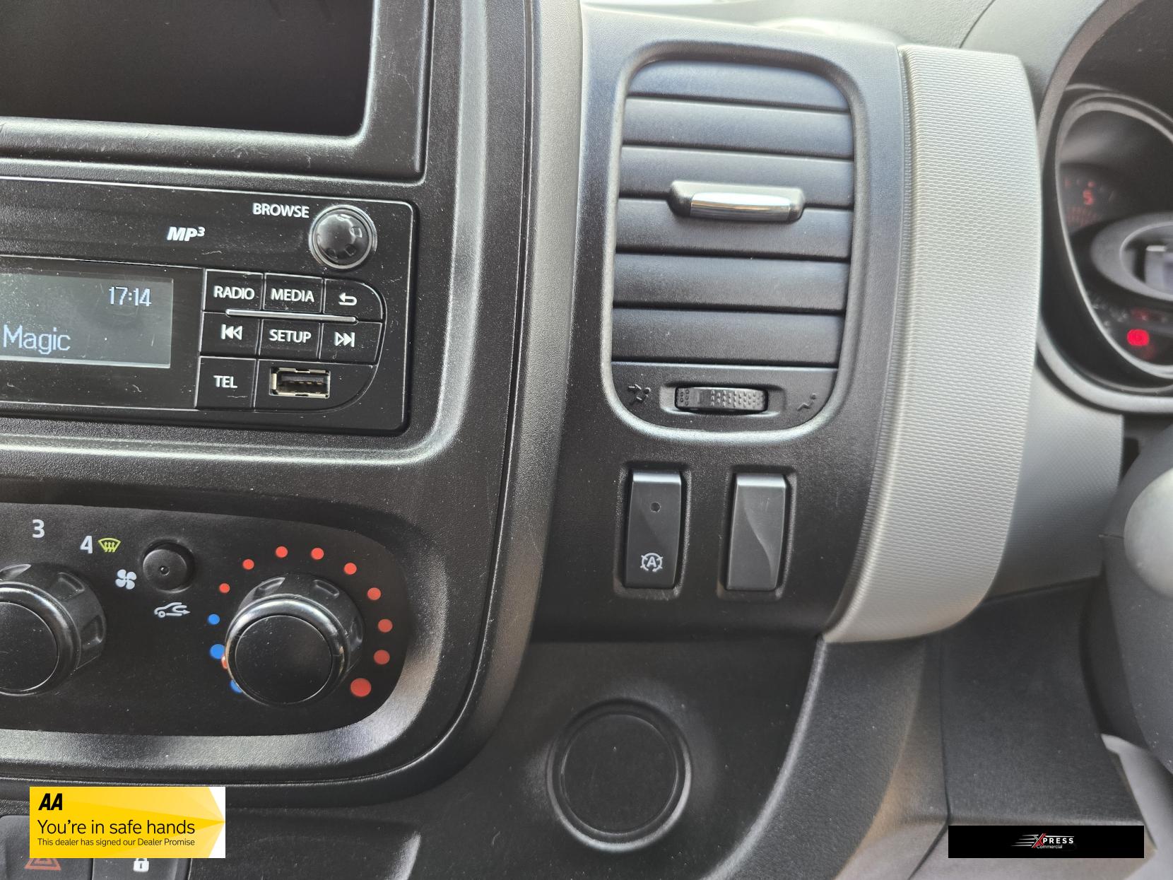 Renault Trafic Trafic 1.6 dCi ENERGY 27 Business+ Panel Van 5dr Diesel Manual SWB Standard Roof Euro 6 (s/s) (125 ps)