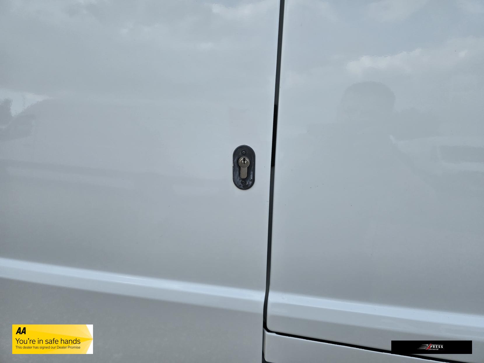 Renault Trafic Trafic 1.6 dCi ENERGY 27 Business+ Panel Van 5dr Diesel Manual SWB Standard Roof Euro 6 (s/s) (125 ps)